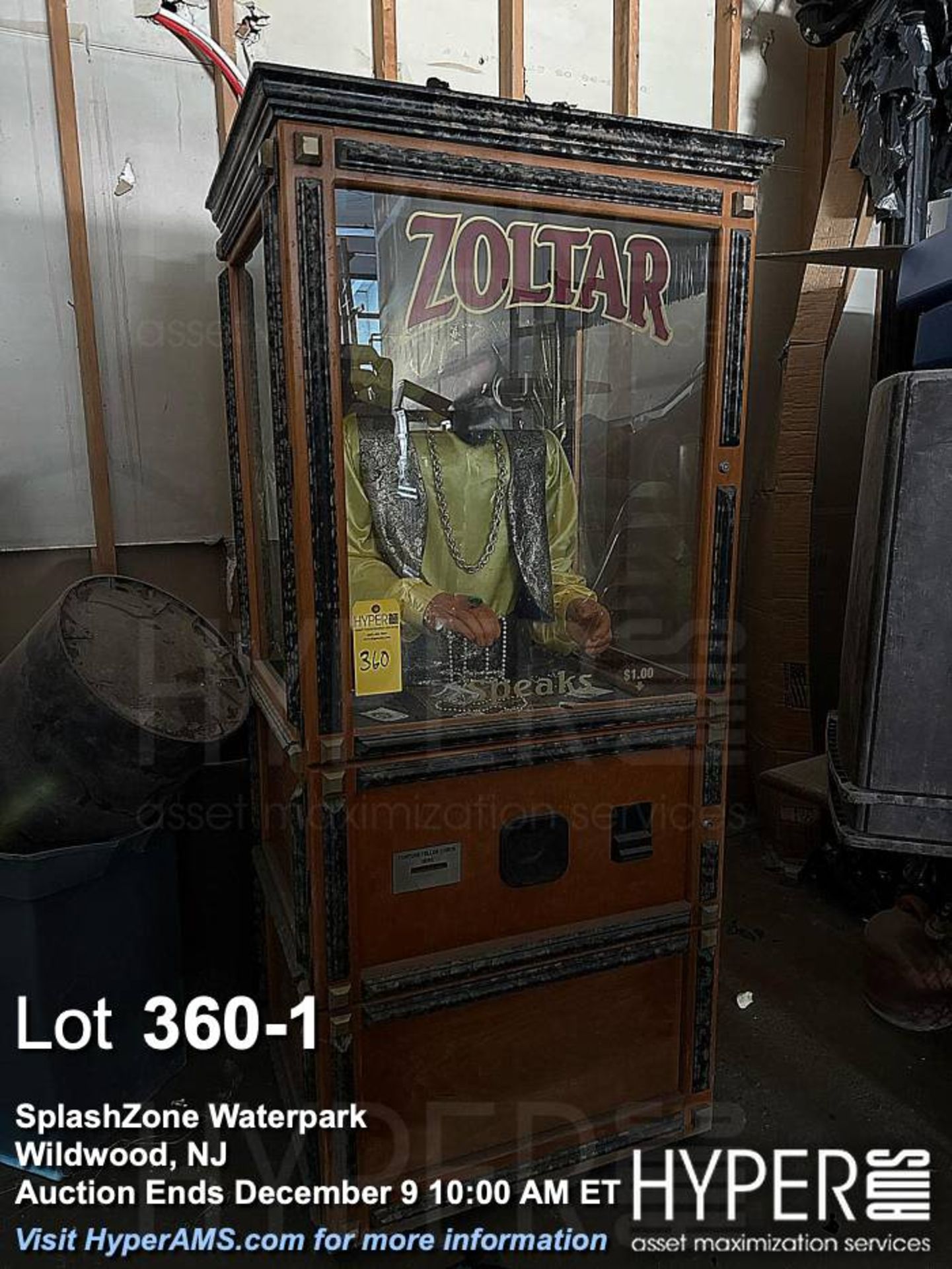 Zoltar Fortune Teller Machine, Animatronic Figure, Card Dispenser