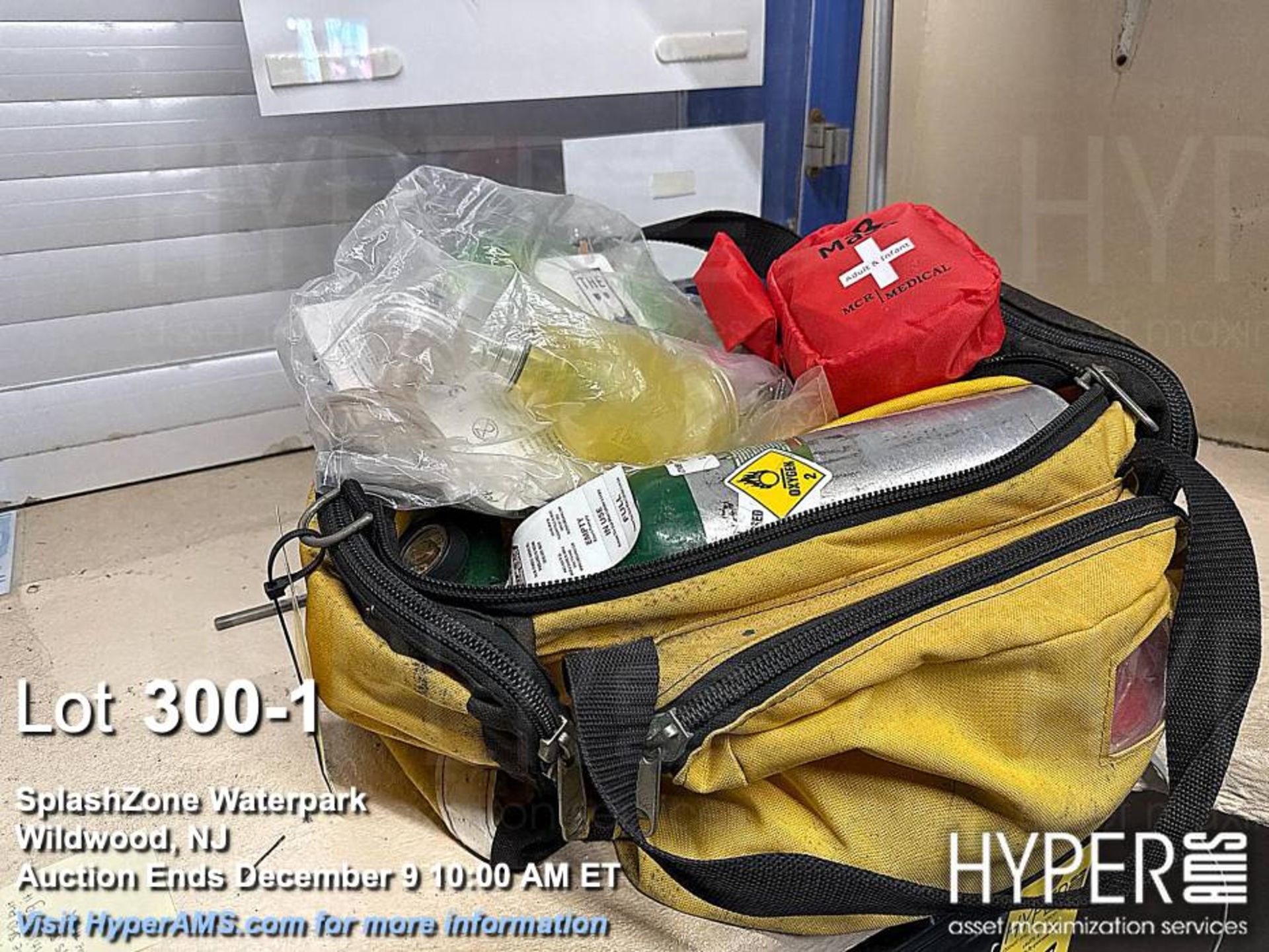 Medical Emergency Response Kit with Oxygen Cylinder and Masks