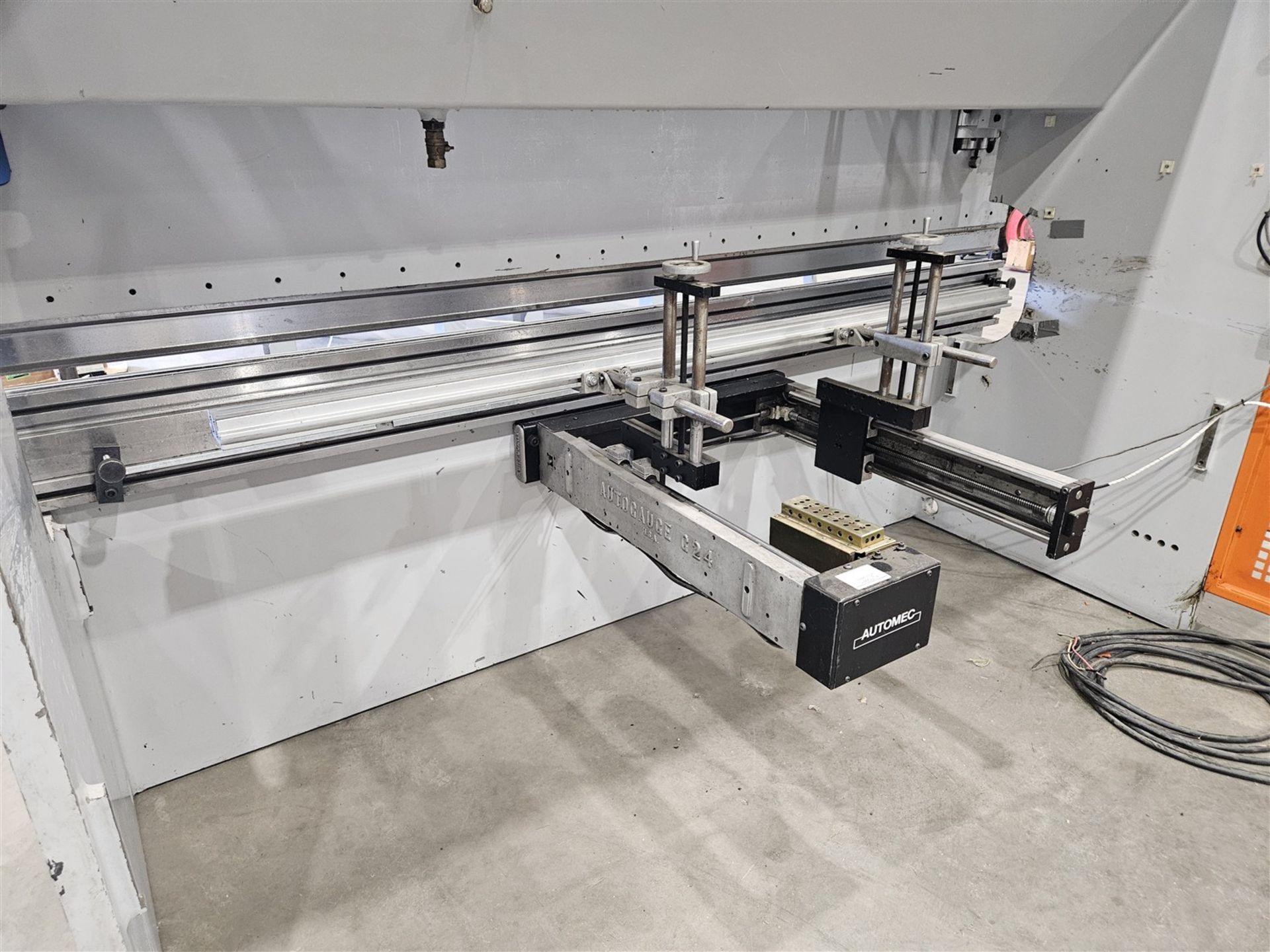 2006 YSD FABMASTER HDRAULIC PRESS BRAKE MOD. PPT 77-10, 77 TON X 10 FT ...