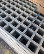 LOT OF APPROX. (459) GREY GRATING 27.22" X 48 BM119, $13,311 ORIGINAL COST (LOCATED IN WARREN,
