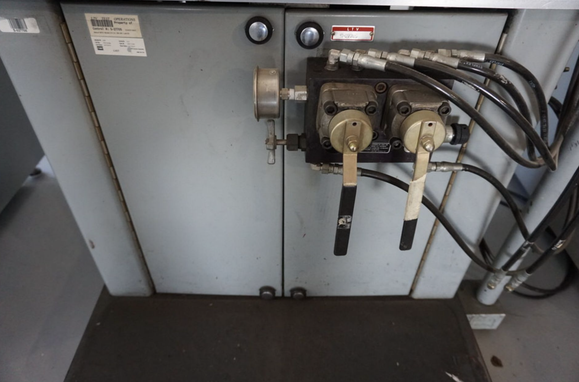 Mts 311 MTS MATERIAL SYSTEM MDL: 311.21 ASSEMBLY W/ MTS FLEX TEST SE CONTROLS