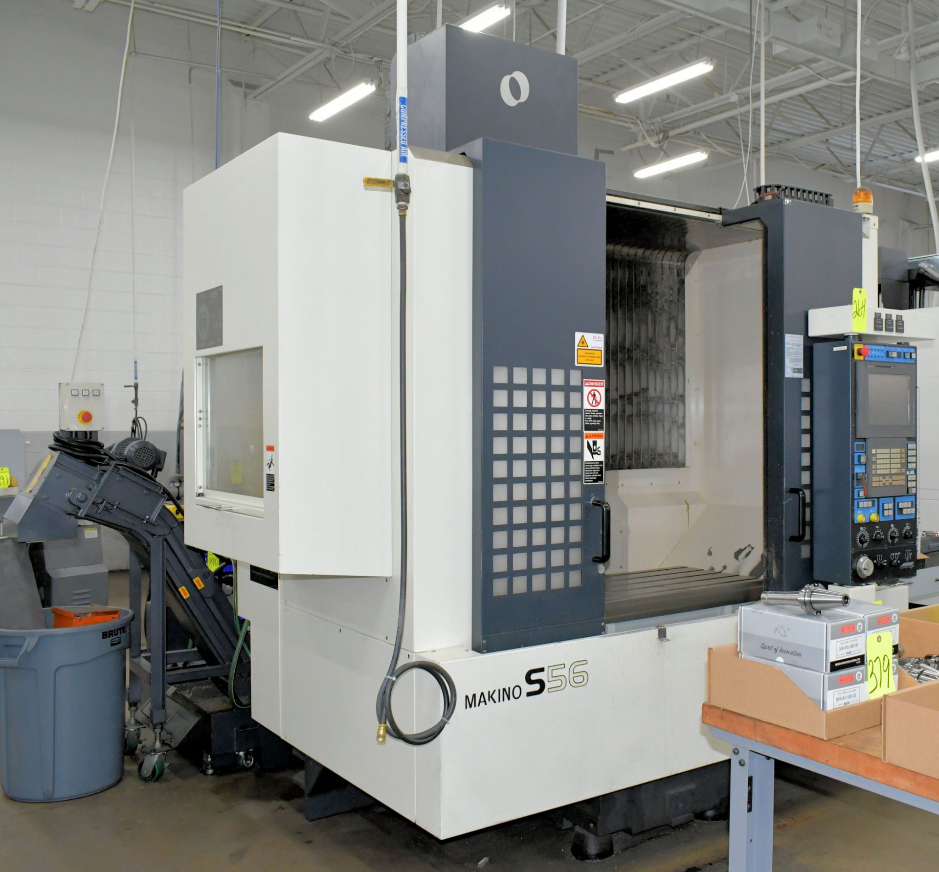 Makino Model S56 CNC Vertical Machining Center, S/n V1 10289 (04-2010), Professional 5 CNC - Image 2 of 13