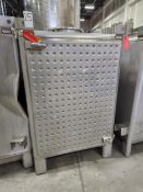 550 Gallon Maximum Capacity Metalcraft Stainless Steel Beverage Tank TranStore 518675, 304 SS, Top