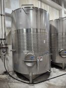 3,000 Gallon Maximum Capacity Mueller Stainless Steel Beverage Tank DF Jacketed, Top Mounted