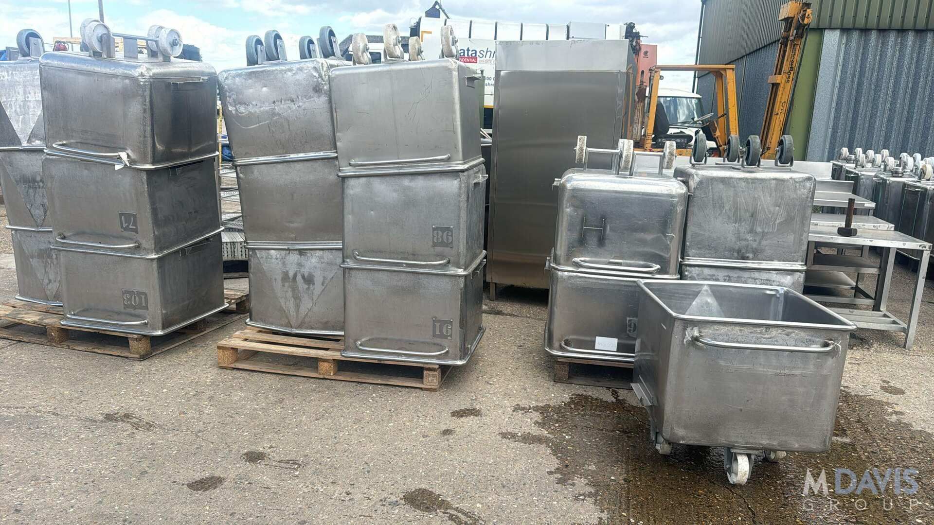 (23) Qty. Water Tight 400 lb. Dump Buggies (Machine #4100) (Lift Out ...