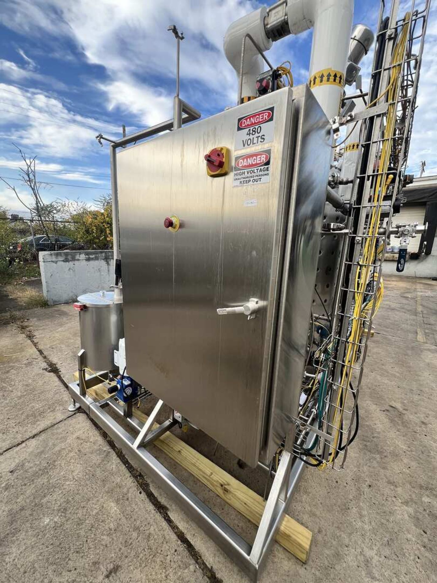 2010 S/S Reactor Skid System with (4) Buckeye Aprox. 200 Gal. Jacketed S/S Tanks - Image 7 of 23