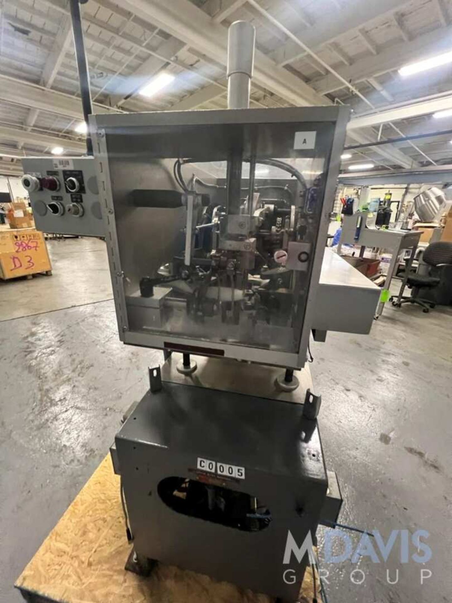 LAKSO COTTONER, MODEL 150, MACHINE NUMBER 162 (INVENTORY # ) (LOCATED @ MDG SHOWROOM - PITTSBURGH, - Image 8 of 13