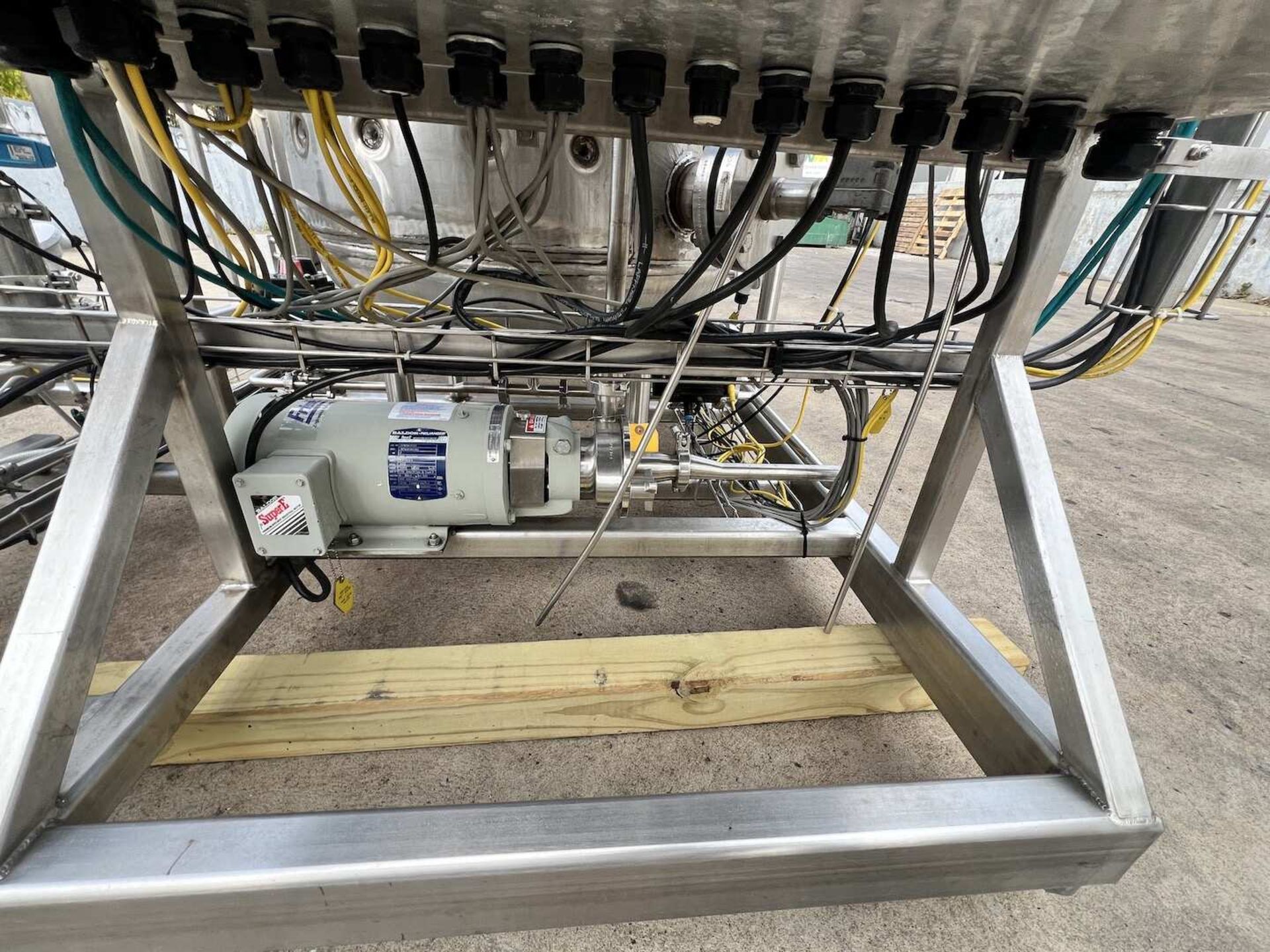 2010 S/S Reactor Skid System with (4) Buckeye Aprox. 200 Gal. Jacketed S/S Tanks - Image 20 of 23