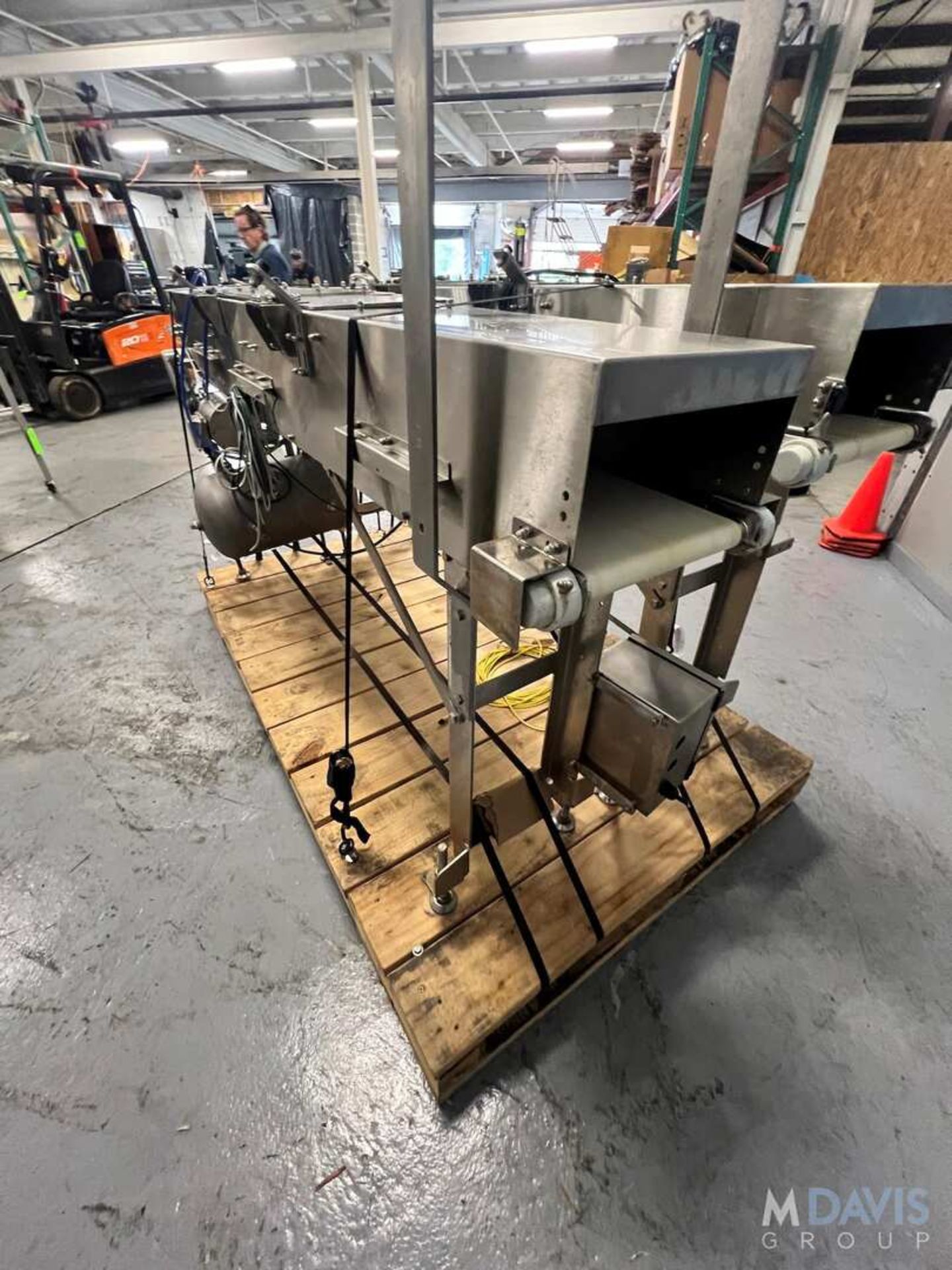 S/S CONVEYOR WITH LENZE AC TECH VARIABLE SPEED CONTROLLER, APPROX. 80 IN. L X 12 IN. W (INVENTORY # - Image 5 of 11