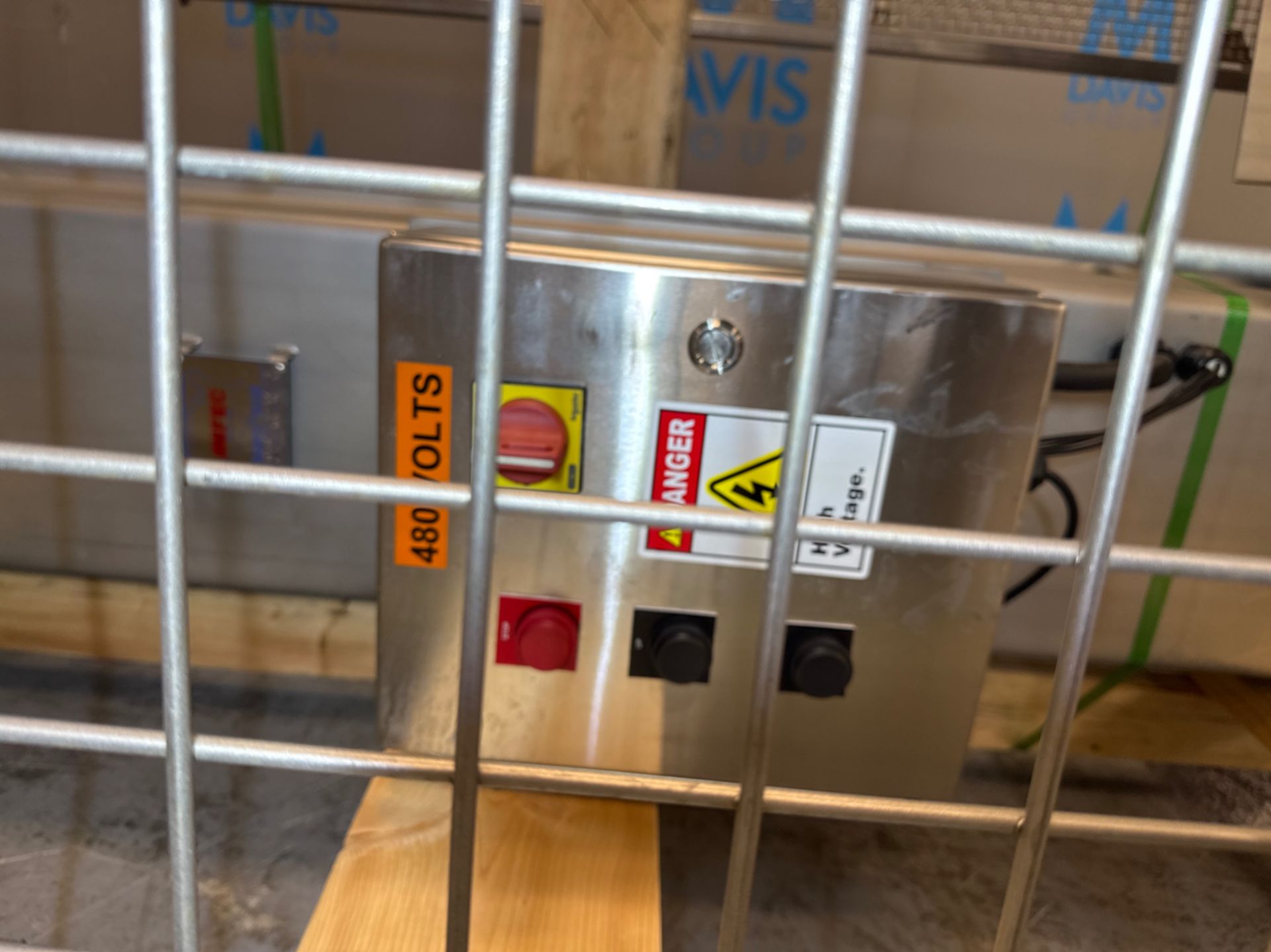 AMFEC S/S VERTICAL COLUMN CART LIFT - Image 8 of 9