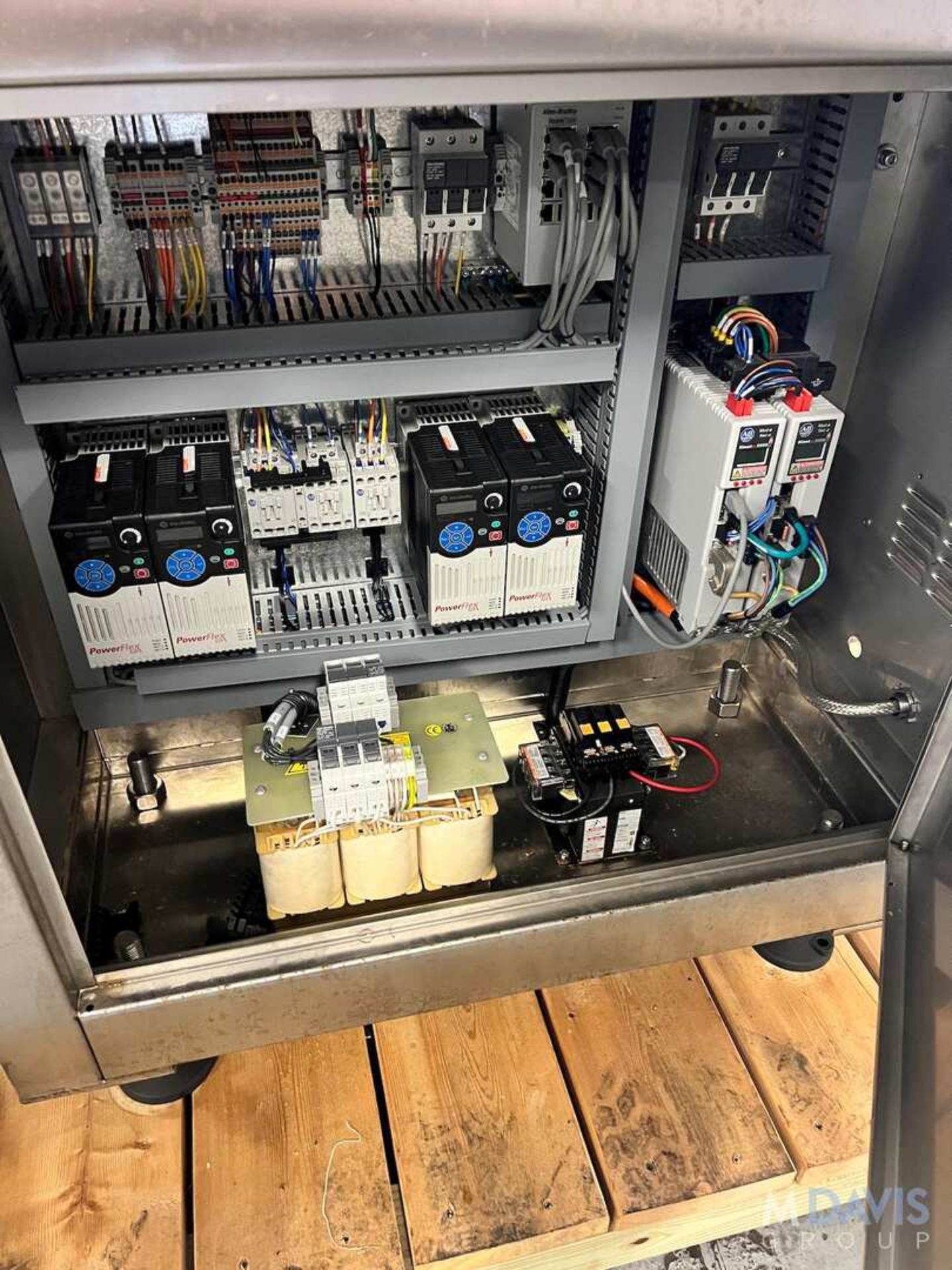 2018 SLEEVE SEALVERTICAL SLEEVE LABELER, MODEL SSL - FS1, S/N 08041710, WITH ALLEMN BRADLEY COMPACTL - Image 21 of 22