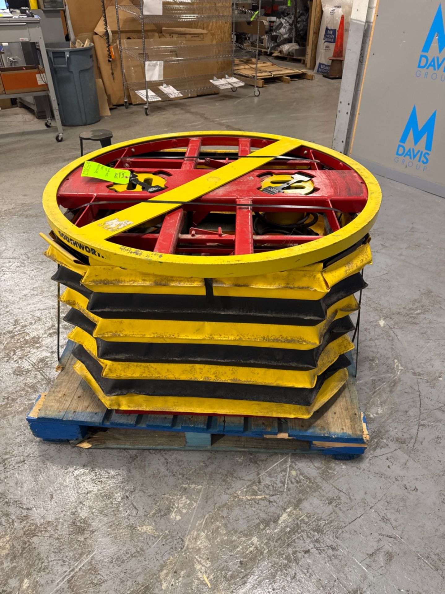 SOUTHWORTH 43 PALLET POSITIONER - Image 2 of 4