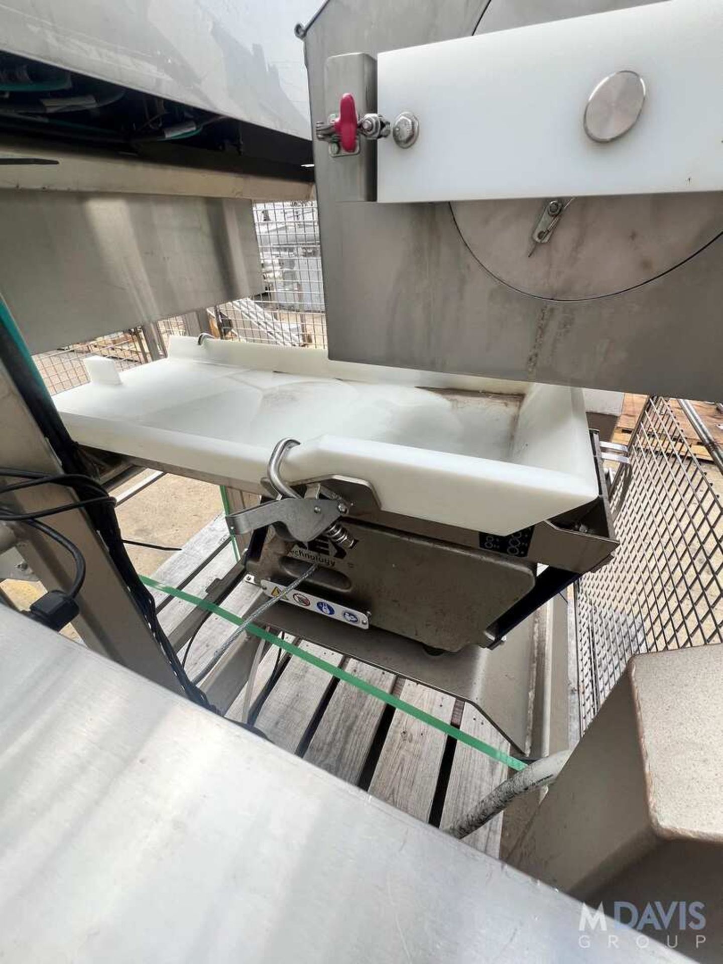 2020 KEY TECHNOLOGIES VIBRATORY CONVEYOR WITH VISION INSPECTION SYSTEM, MODEL SH01-088663, S/N W1134 - Image 20 of 26