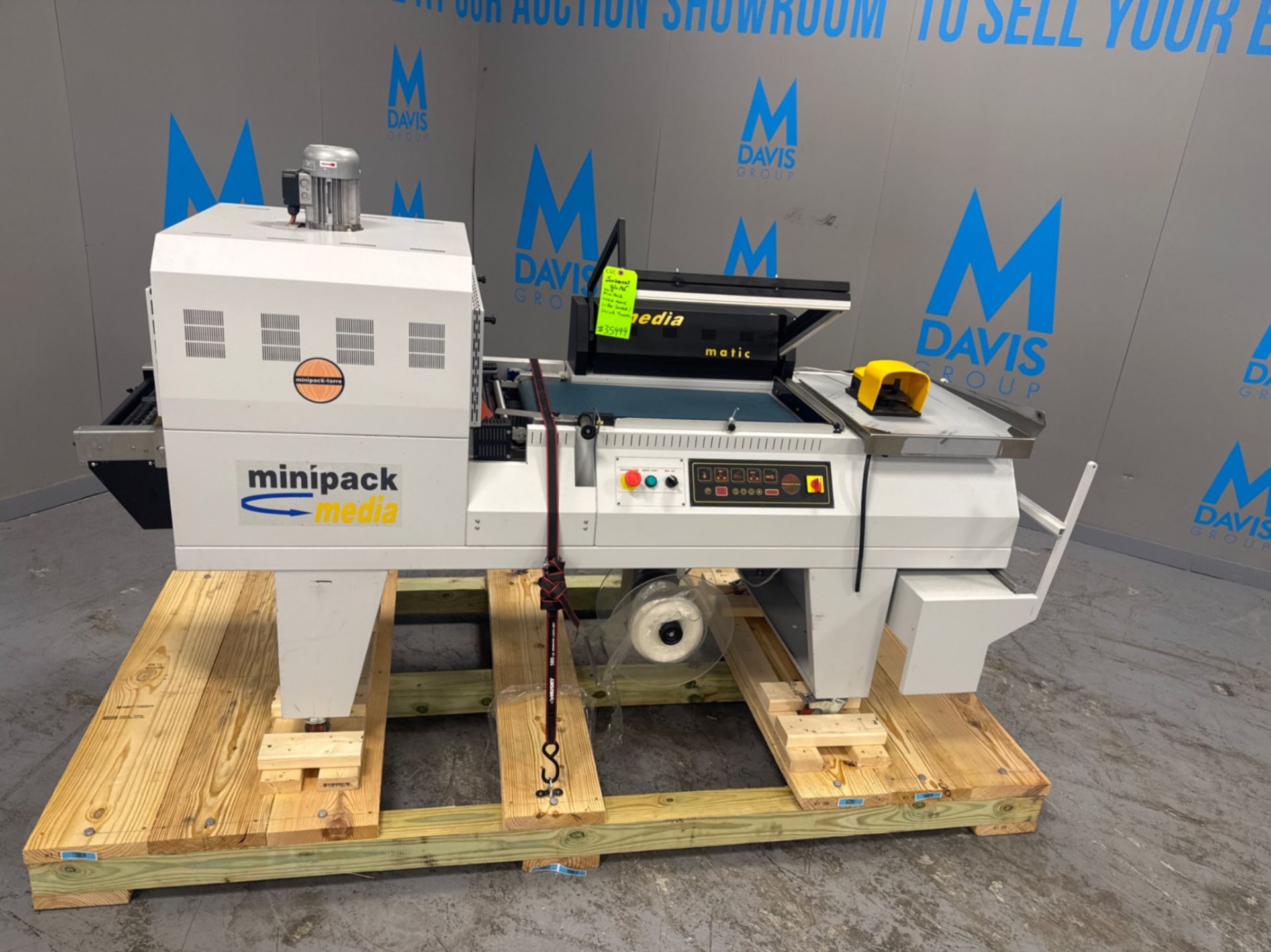 Minipack Media Matic L-Bar Sealer / Shrink Tunnel