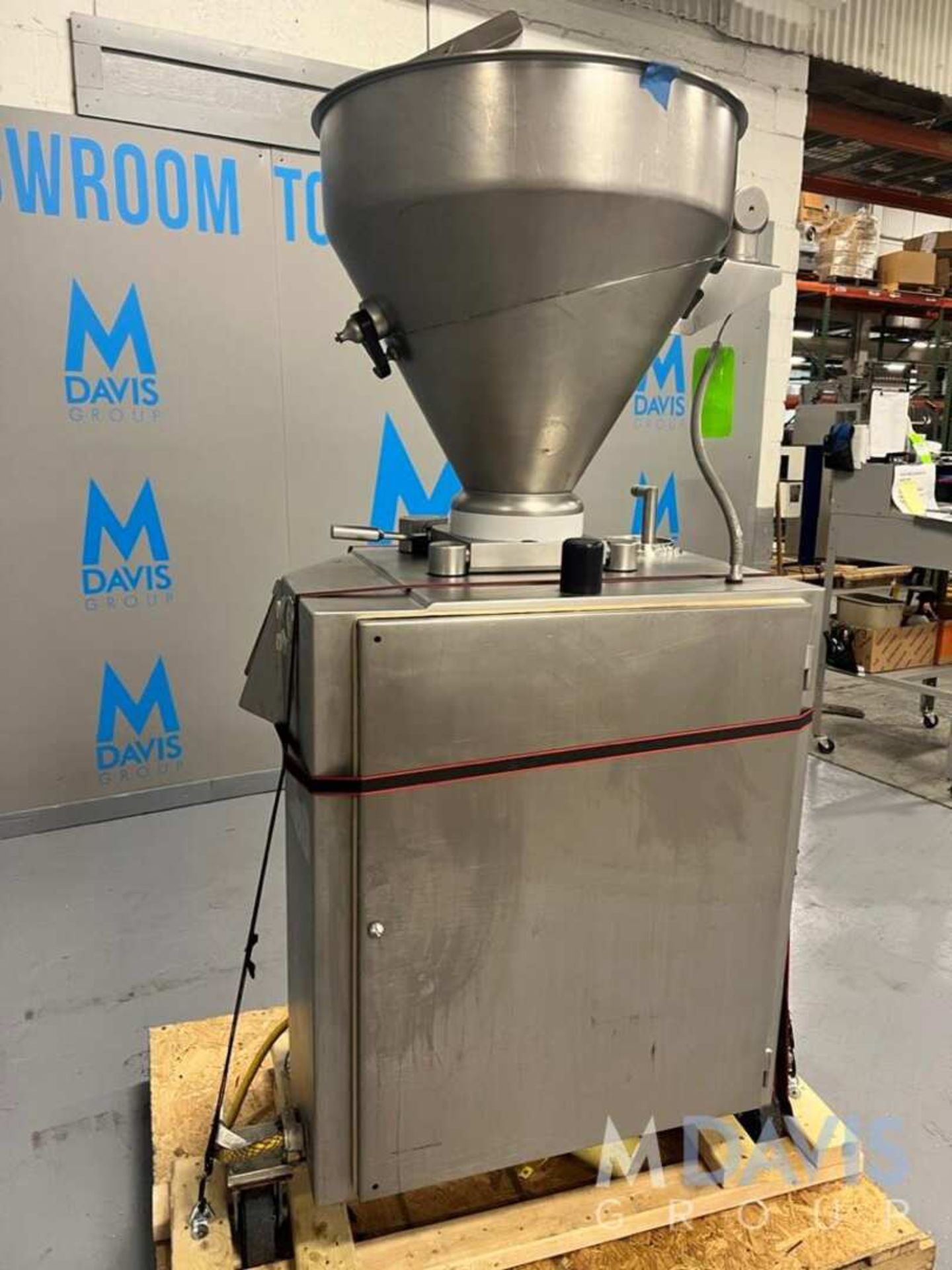 VEMAG VACUUM STUFFER (INVENTORY # ) (LOCATED @ MDG SHOWROOM - PITTSBURGH, PA) (RIGGING, HANDLING, - Image 3 of 9