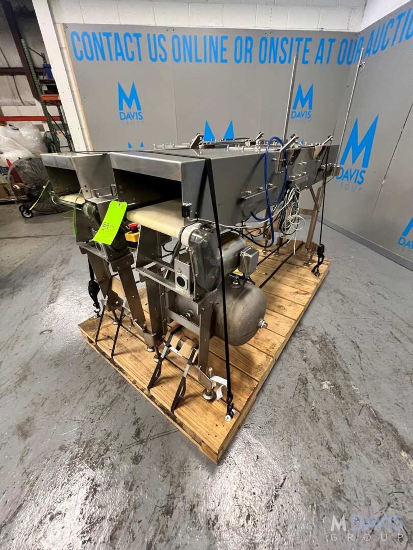 S/S CONVEYOR WITH LENZE AC TECH VARIABLE SPEED CONTROLLER, APPROX. 80 IN. L X 12 IN. W (INVENTORY # - Image 6 of 11