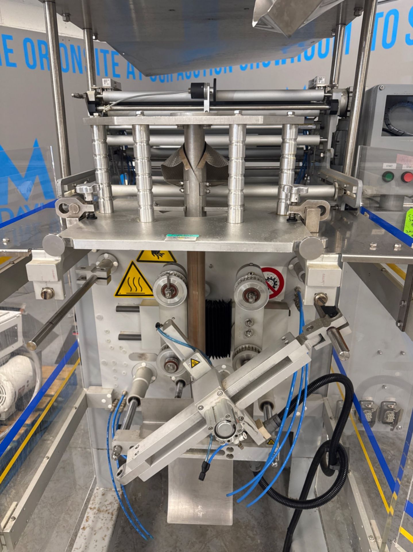 ILAPAK VERTICAL FORM FILL & SEAL MACHINE (VFFS) with All Fill Auger Filler - Image 3 of 18