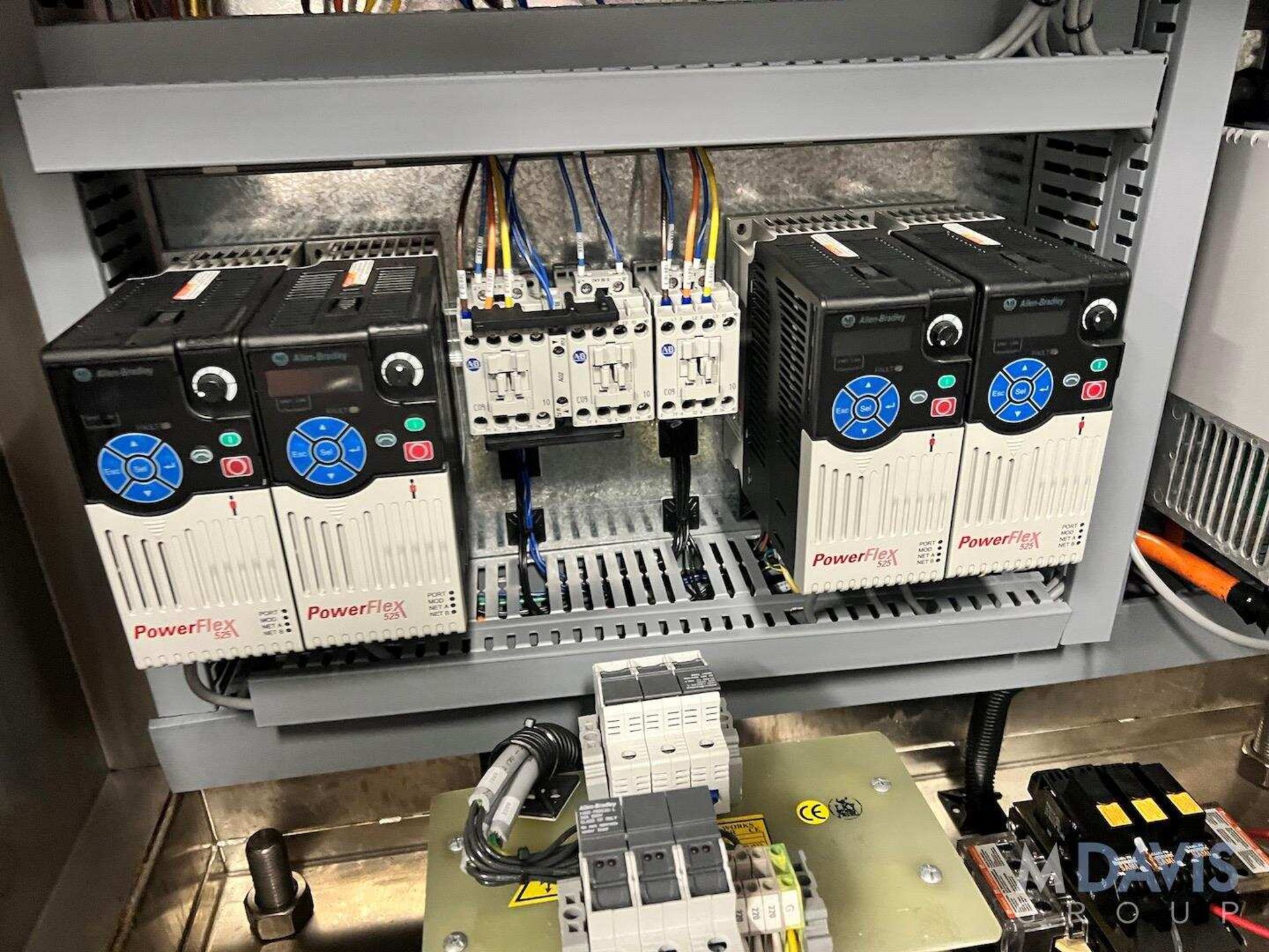 2018 SLEEVE SEALVERTICAL SLEEVE LABELER, MODEL SSL - FS1, S/N 08041710, WITH ALLEMN BRADLEY COMPACTL - Image 5 of 22