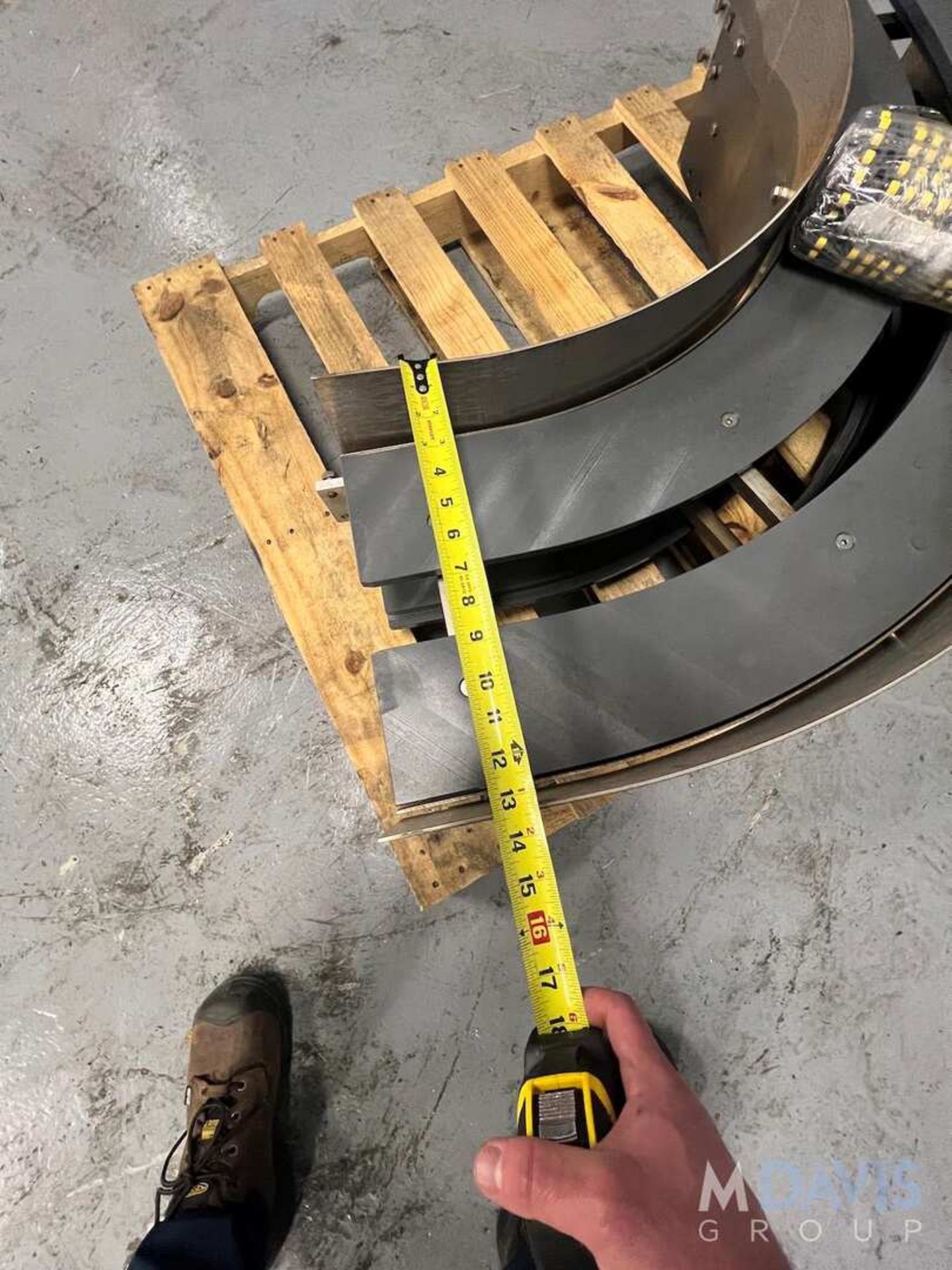 BOSTON CONVEYOR AND AUTOMATION 90 DEGREE CONVEYOR, APPROX. 52 IN. L X 13 IN. W (INVENTORY # ) (LOC - Image 5 of 5