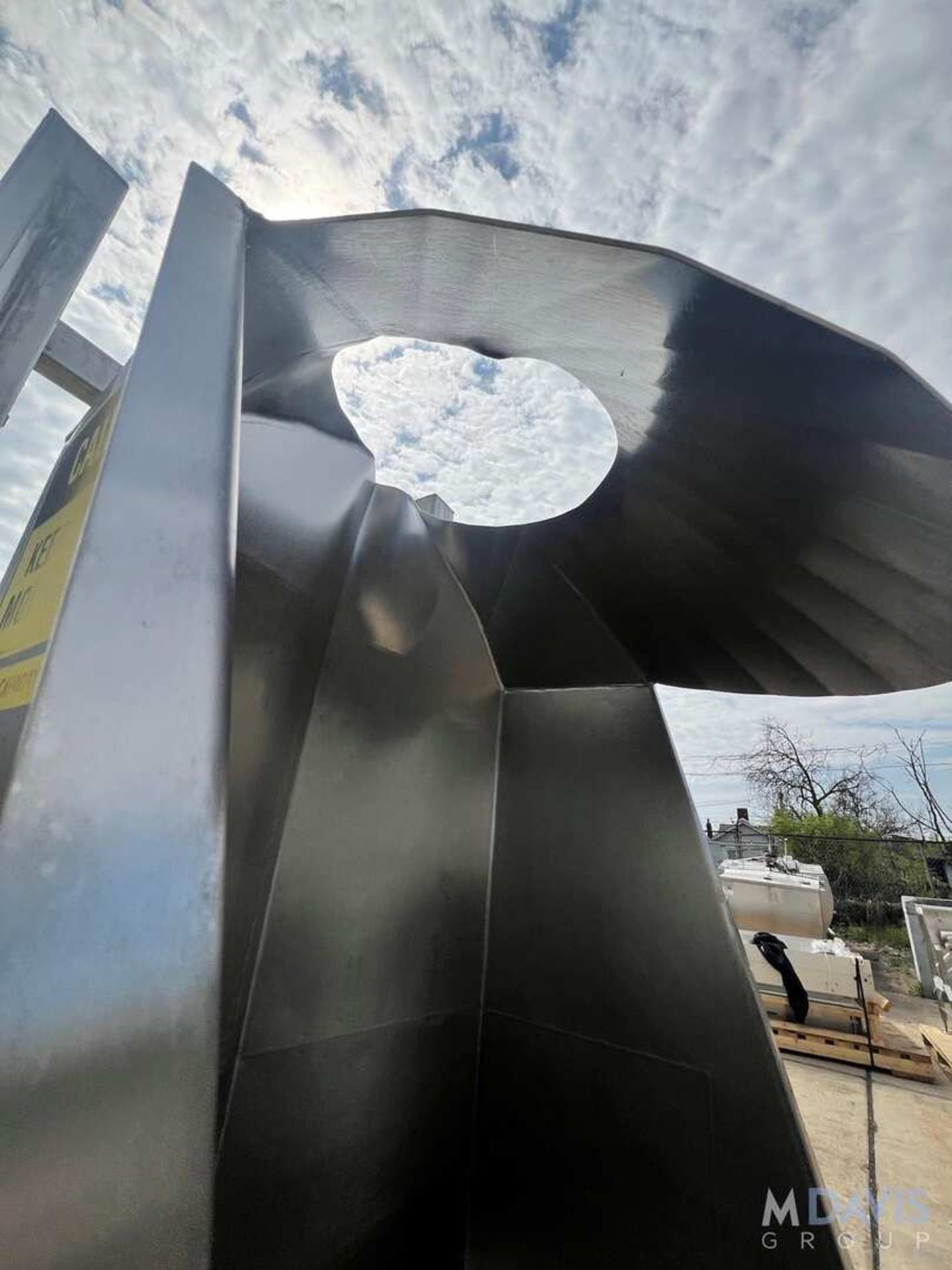 TUBAR HYDRAULIC DUMPER (INVENTORY # ) (LOCATED @ MDG SHOWROOM - PITTSBURGH, PA) (LOCATED @ MDG SHOW - Image 8 of 13