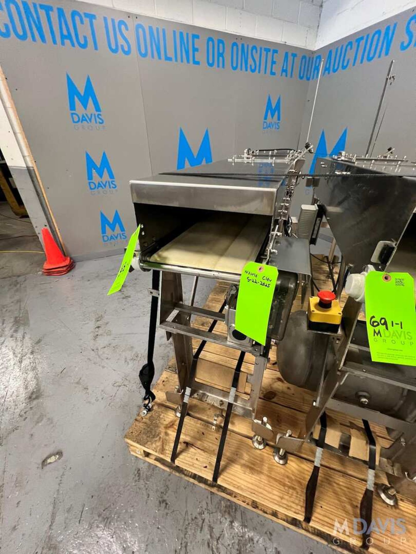 S/S CONVEYOR WITH LENZE AC TECH VARIABLE SPEED CONTROLLER, APPROX. 80 IN. L X 12 IN. W, WITH MARATHO - Image 10 of 12