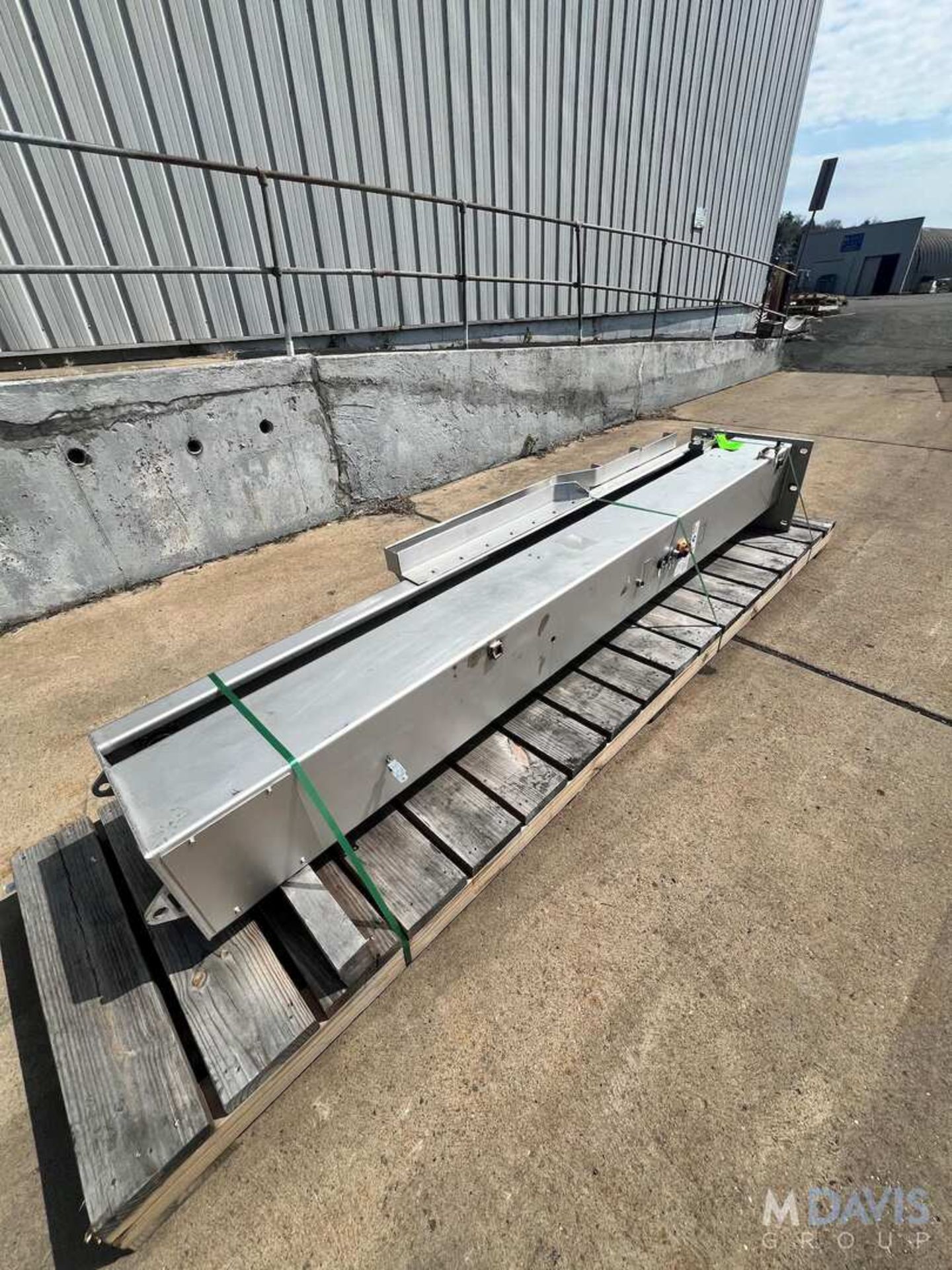 MEPACO S/S TOTE / BUGGY COLUMN LIFT / DUMP, MODEL 520, S/N M12391-1-3 (INVENTORY # ) (LOCATED @ MDG - Image 4 of 6