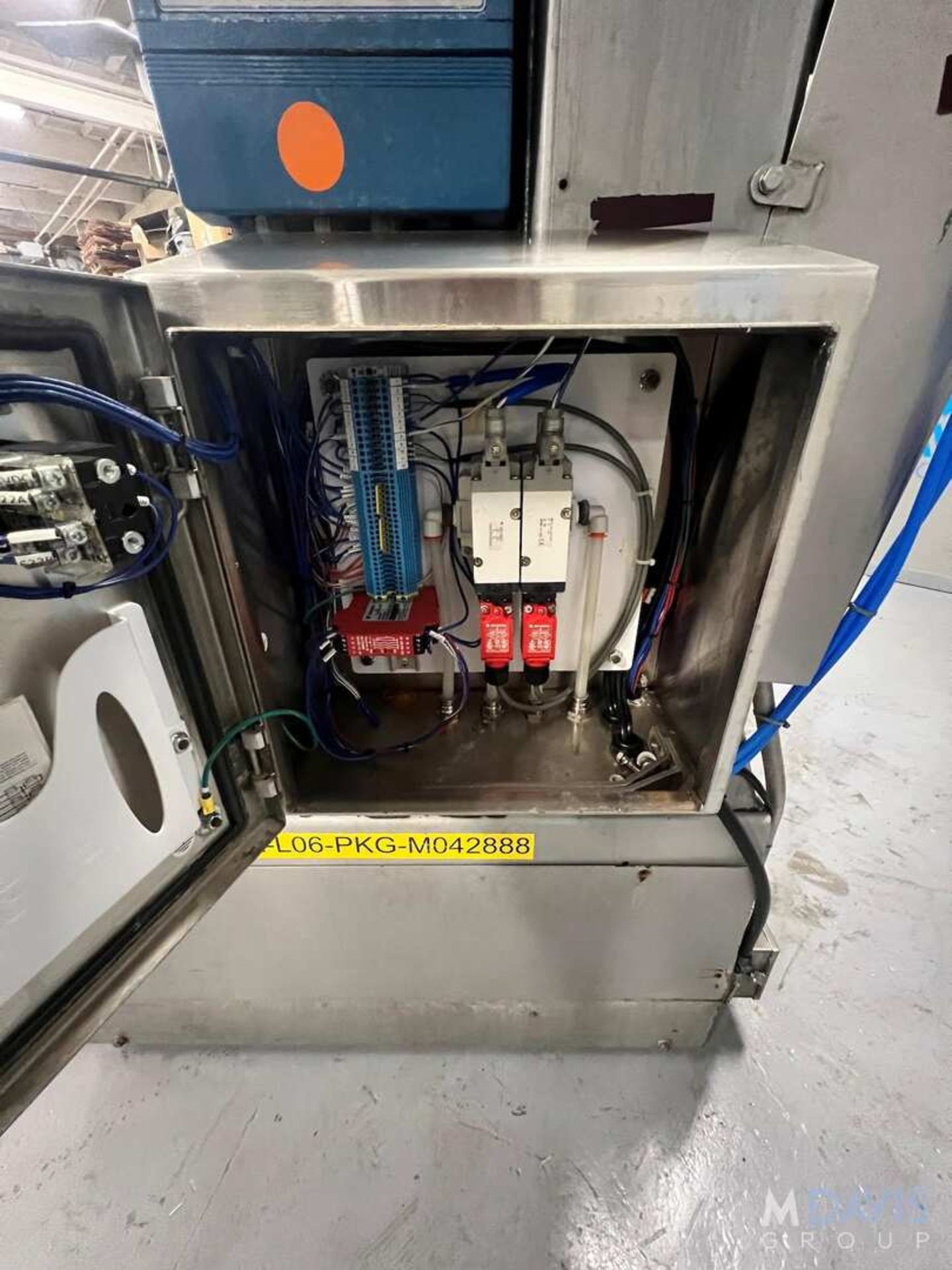 S/S TRAY FORMER (INVENTORY # ) (LOCATED @ MDG SHOWROOM - PITTSBURGH, PA) (LOCATED @ MDG SHOWROOM - - Image 6 of 13