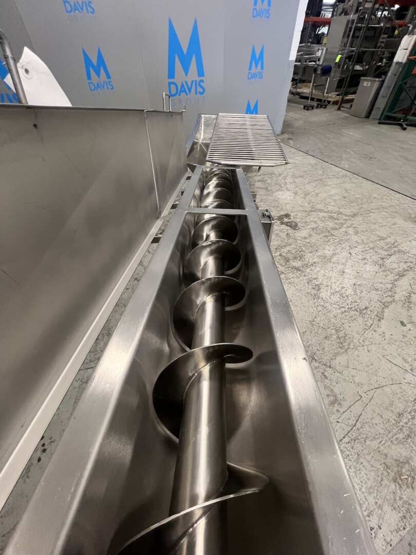 MTC 13 FT L PORTABLE INCLINED S/S AUGER CONVEYOR / HOPPER - Image 24 of 30