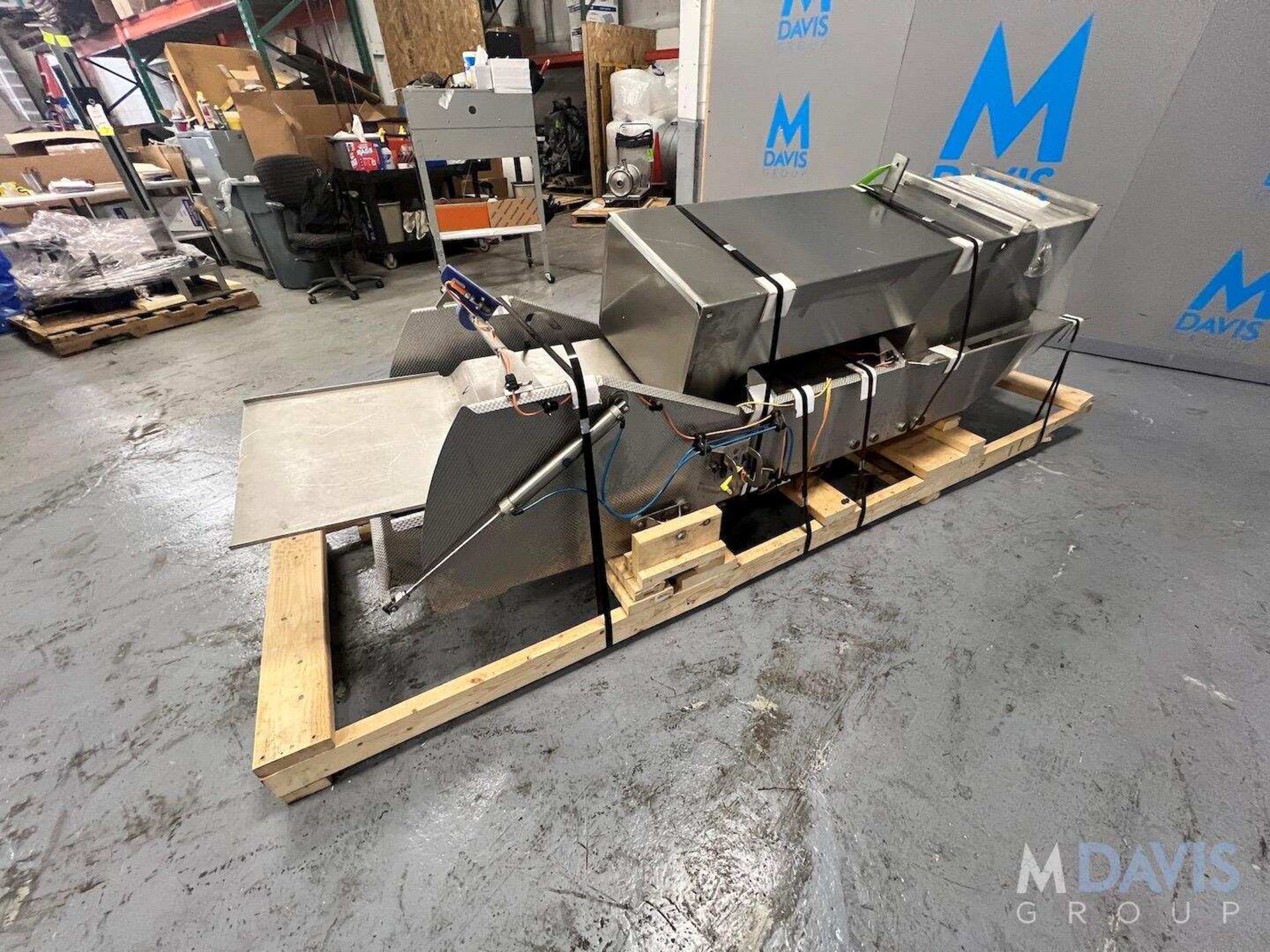 S/S VIBRATORY SHAKER DECK, APPROX. 96 IN. LONG X 24 IN W, WITH PNEUMATIC GATE VALVE, BELIEVED TO WOR - Image 5 of 10