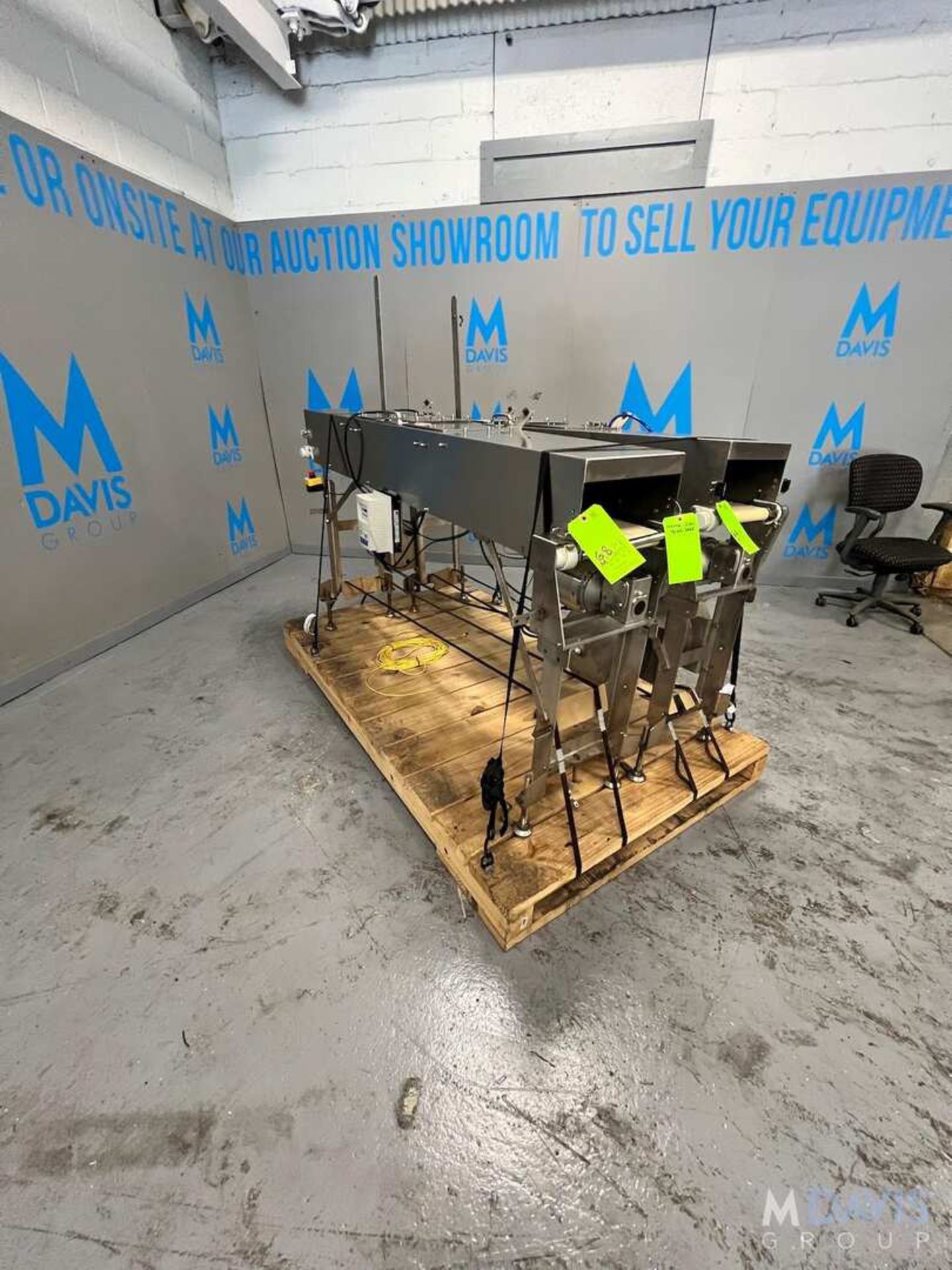 S/S CONVEYOR WITH LENZE AC TECH VARIABLE SPEED CONTROLLER, APPROX. 80 IN. L X 12 IN. W, WITH MARATHO