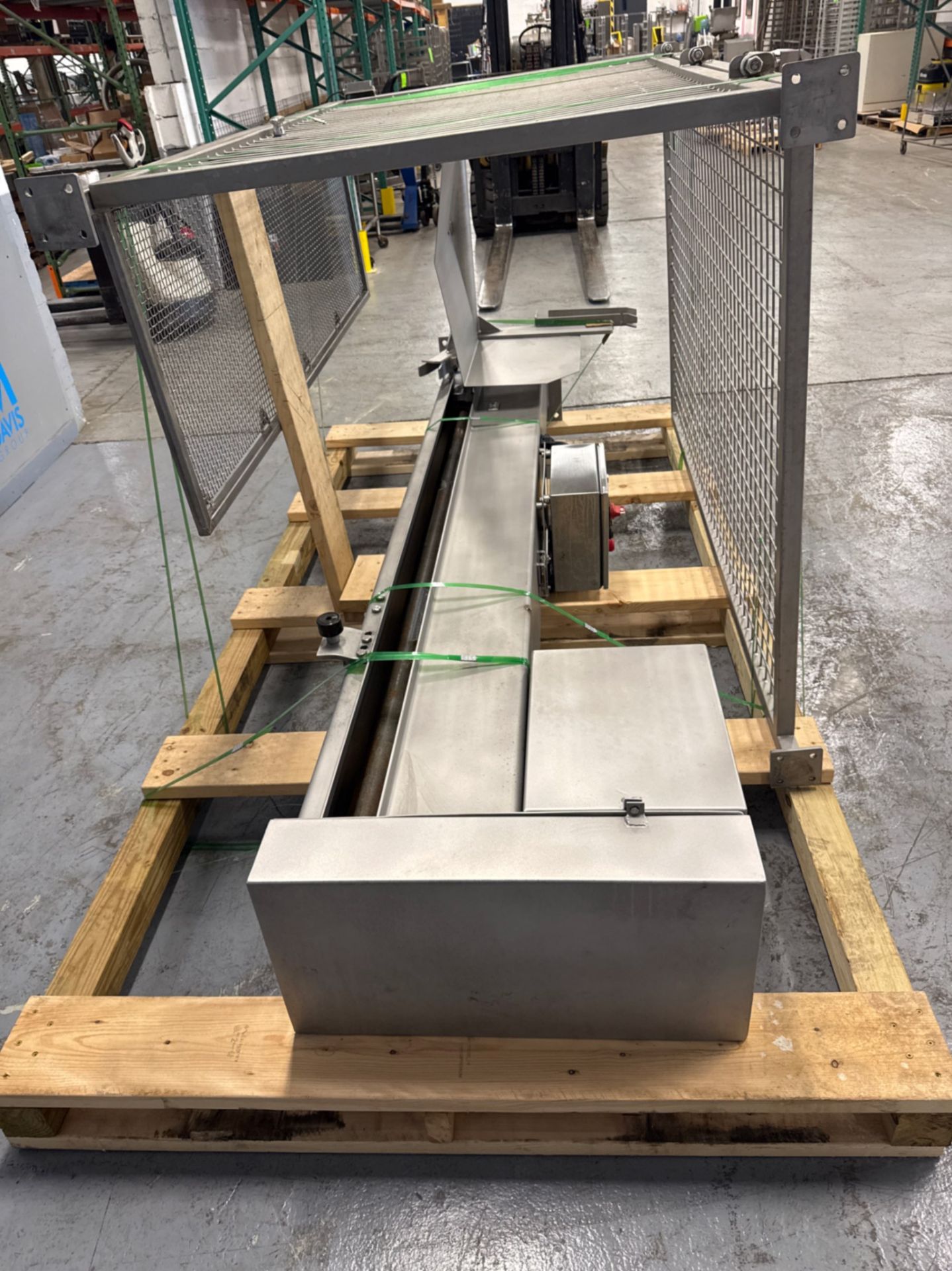 AMFEC S/S VERTICAL COLUMN CART LIFT - Image 5 of 9