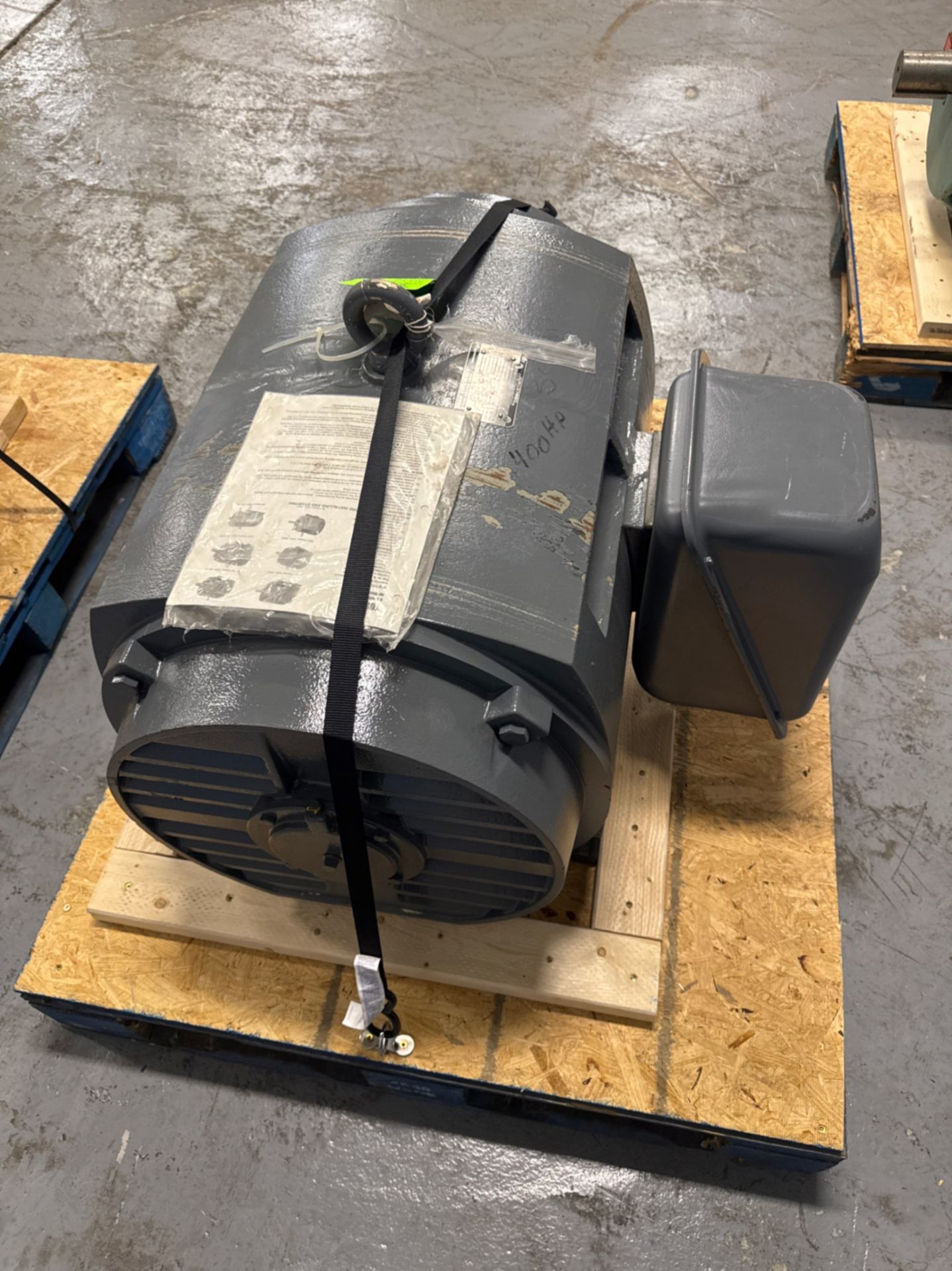 TOSHIBA 400 HP MOTOR - Image 3 of 6