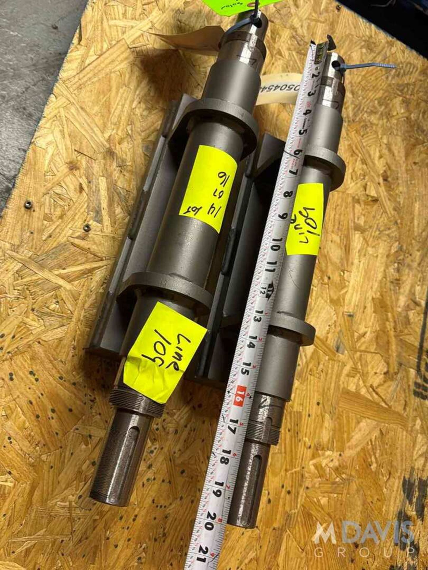 LOT OF (2) NEW SMALLEY CONVEYOR SHAFTS - Image 4 of 4