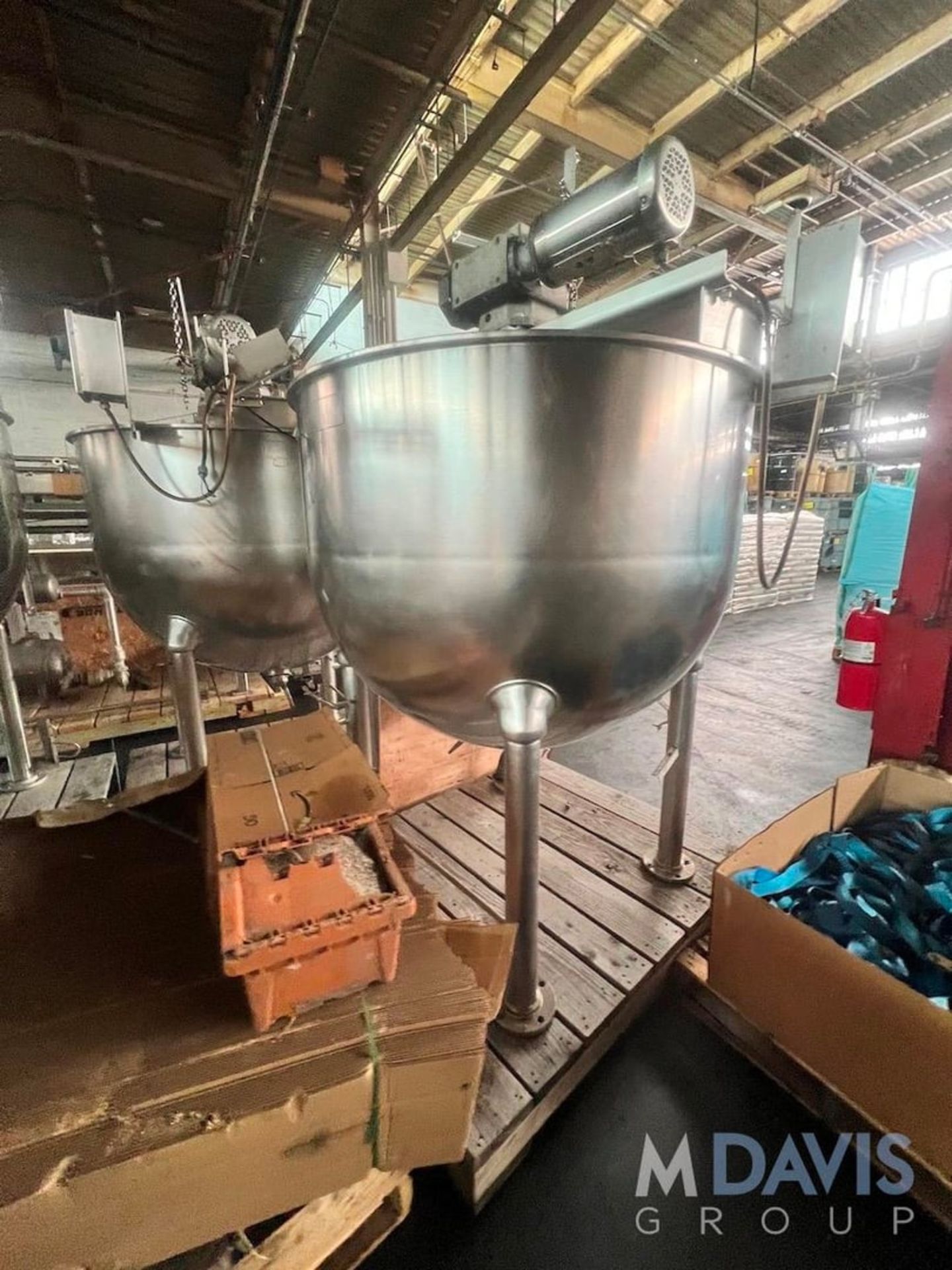 S/S KETTLE WITH SWEEP SCRAPE AGITATION (INVENTORY # ) (LOCATED @ MDG SHOWROOM - PITTSBURGH, PA) ( - Image 4 of 10