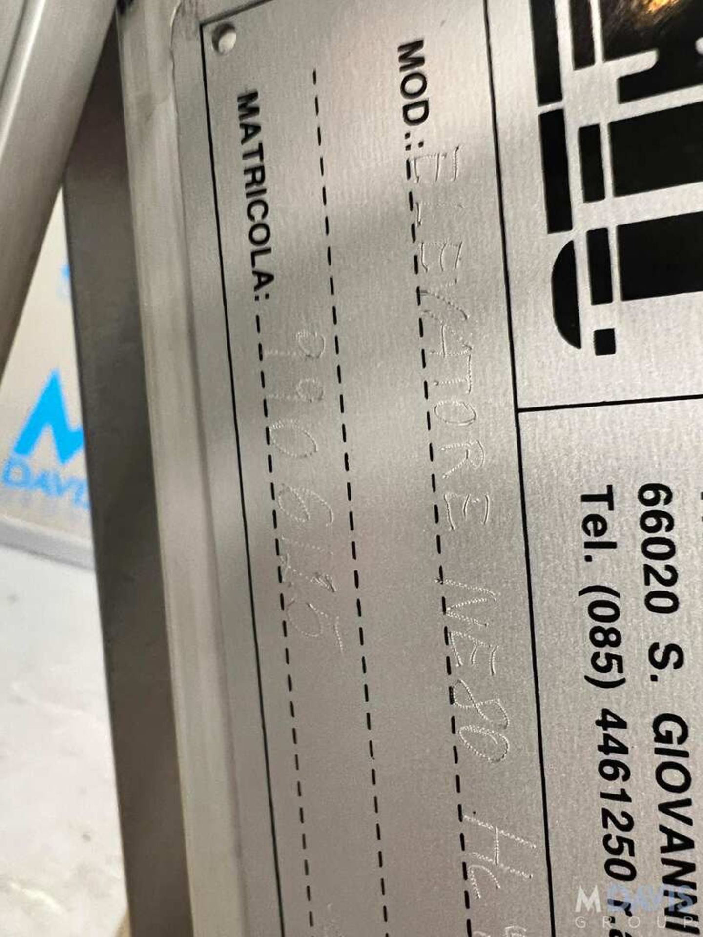 BOTTLE HOPPER WITH CLEATED ELEVATING CONVEYOR, MODEL ELEVATORE NE 80 HC 900 HS 1715, S/N 9906125, LE - Image 8 of 19