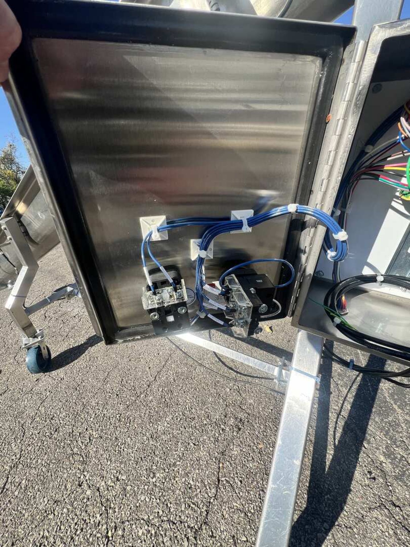 13 FT L PORTABLE INCLINED S/S AUGER CONVEYOR - Image 26 of 28