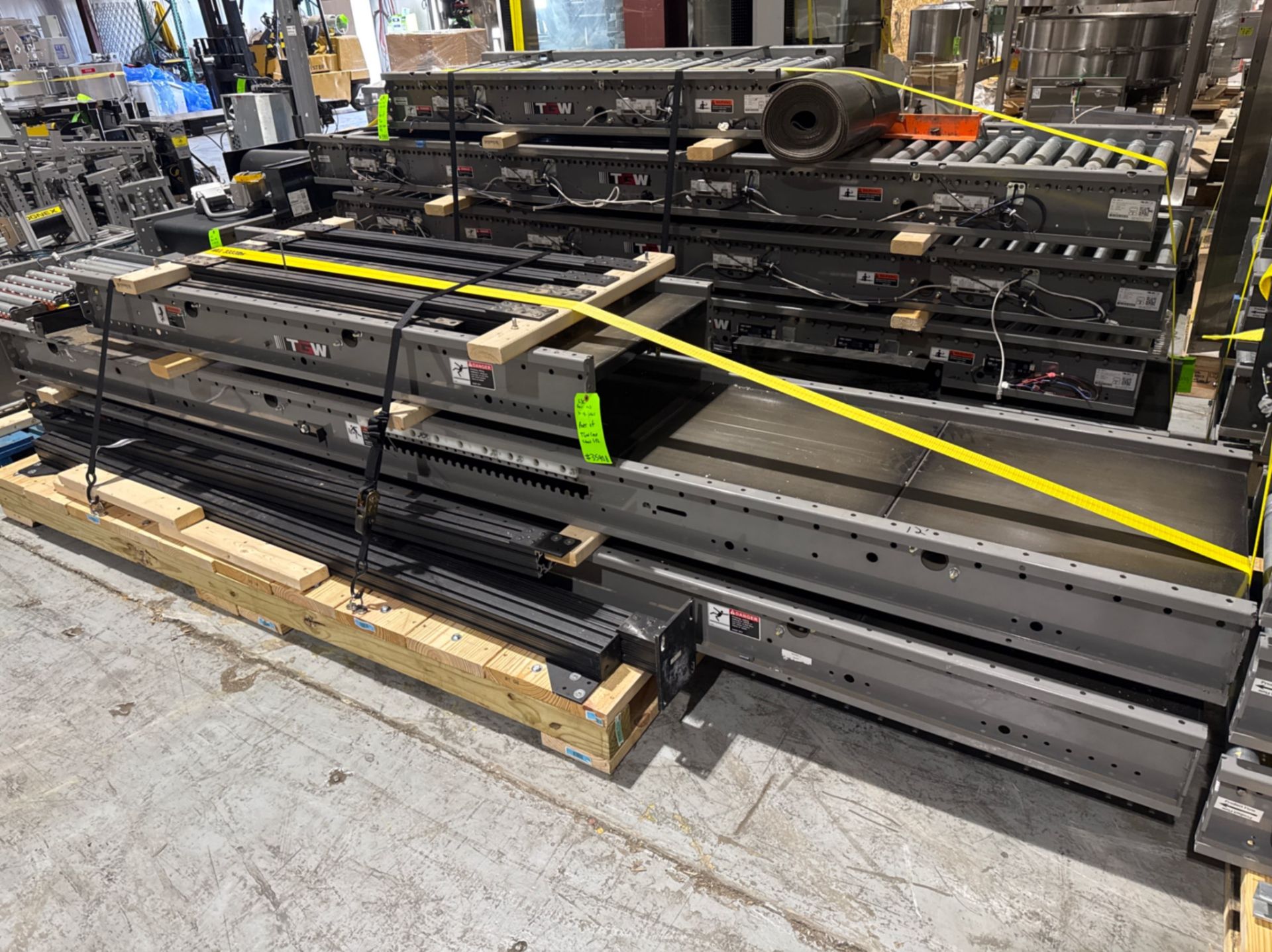 TGW CASE CONVEYOR SYSTEM - Image 5 of 19