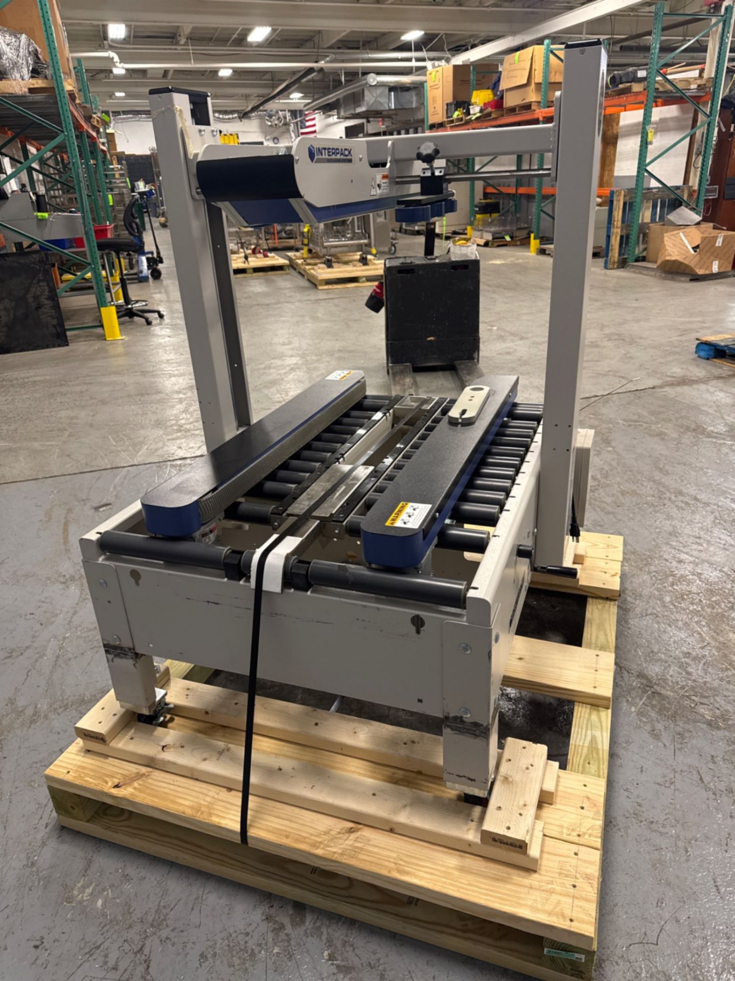 Interpack Top & Bottom Adjustable Case Sealer - Image 3 of 8