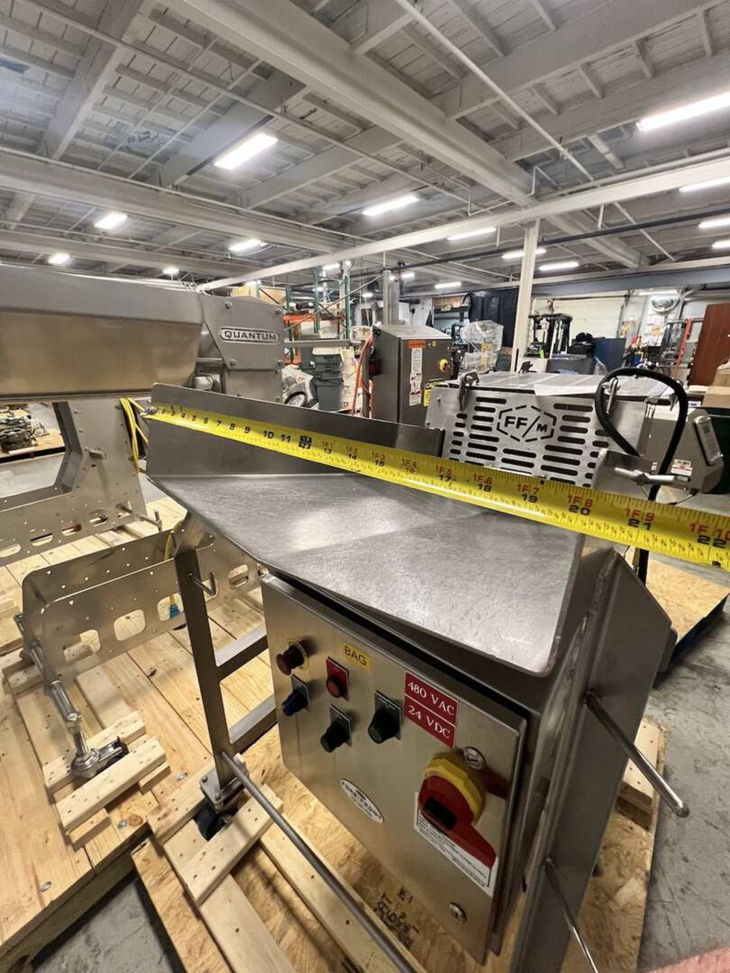 FORE-FRONT MECHANICAL PRODUCT HOPPER WITH AGITATOR - Image 9 of 15