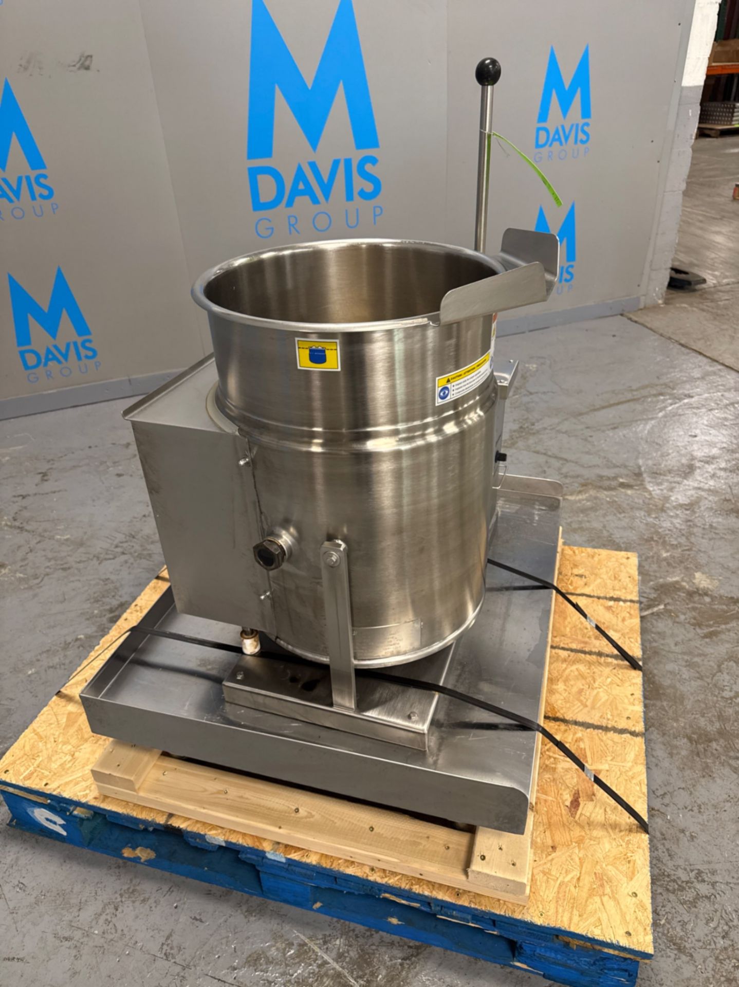 Cleveland 12 Gallon Jacketed S/S Tilting Kettle - Image 8 of 14