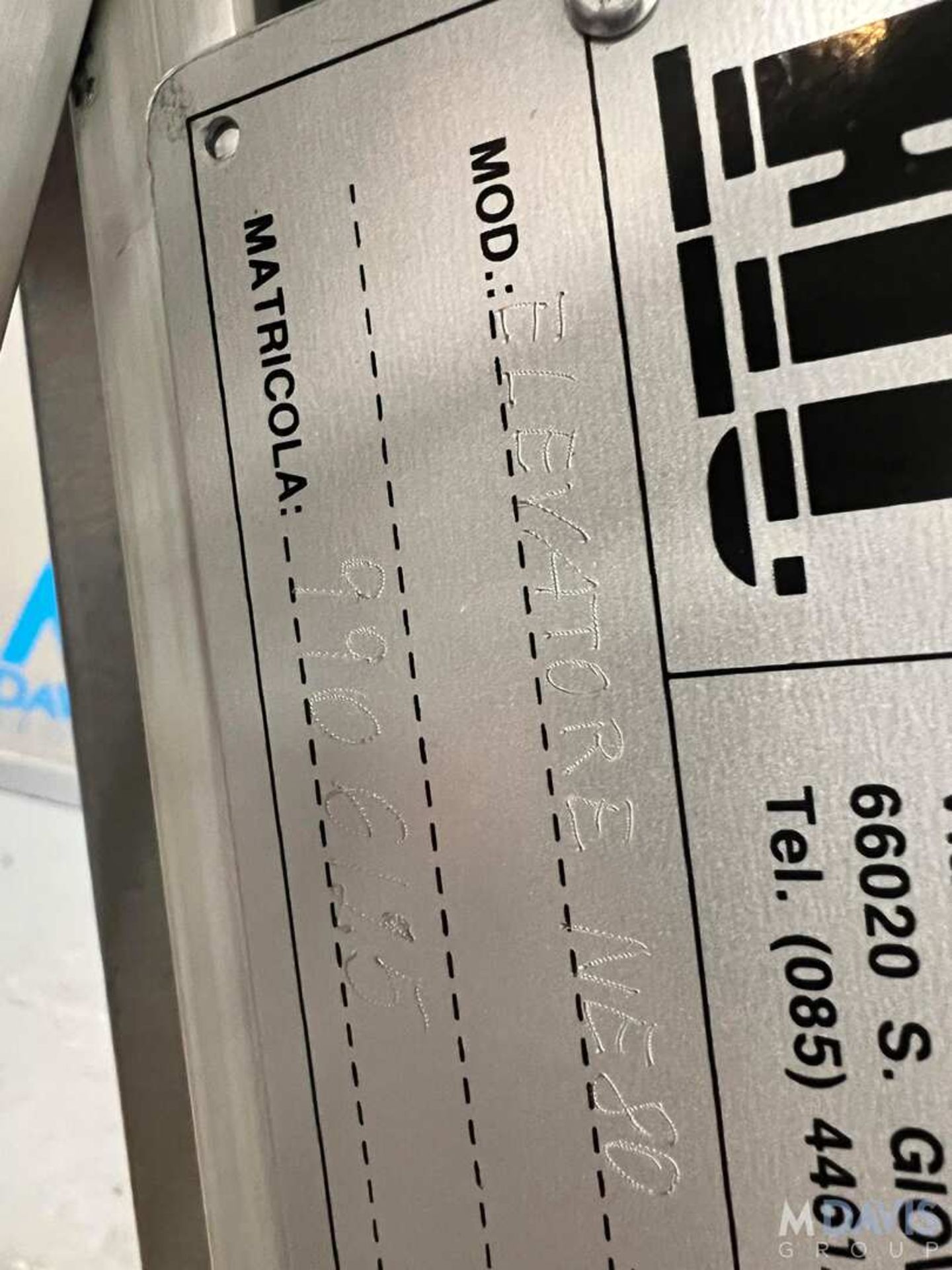 BOTTLE HOPPER WITH CLEATED ELEVATING CONVEYOR, MODEL ELEVATORE NE 80 HC 900 HS 1715, S/N 9906125, LE - Image 17 of 19