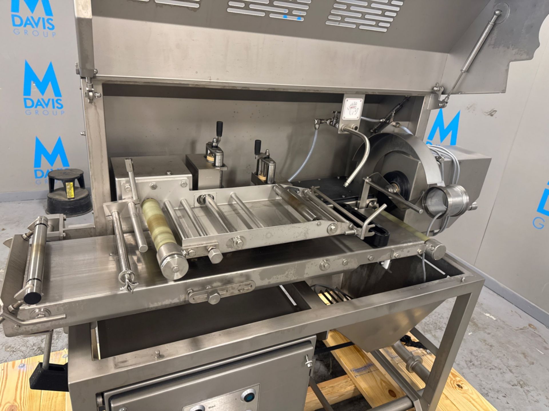 VEMAG PATTY FORMING MACHINE - Image 2 of 11