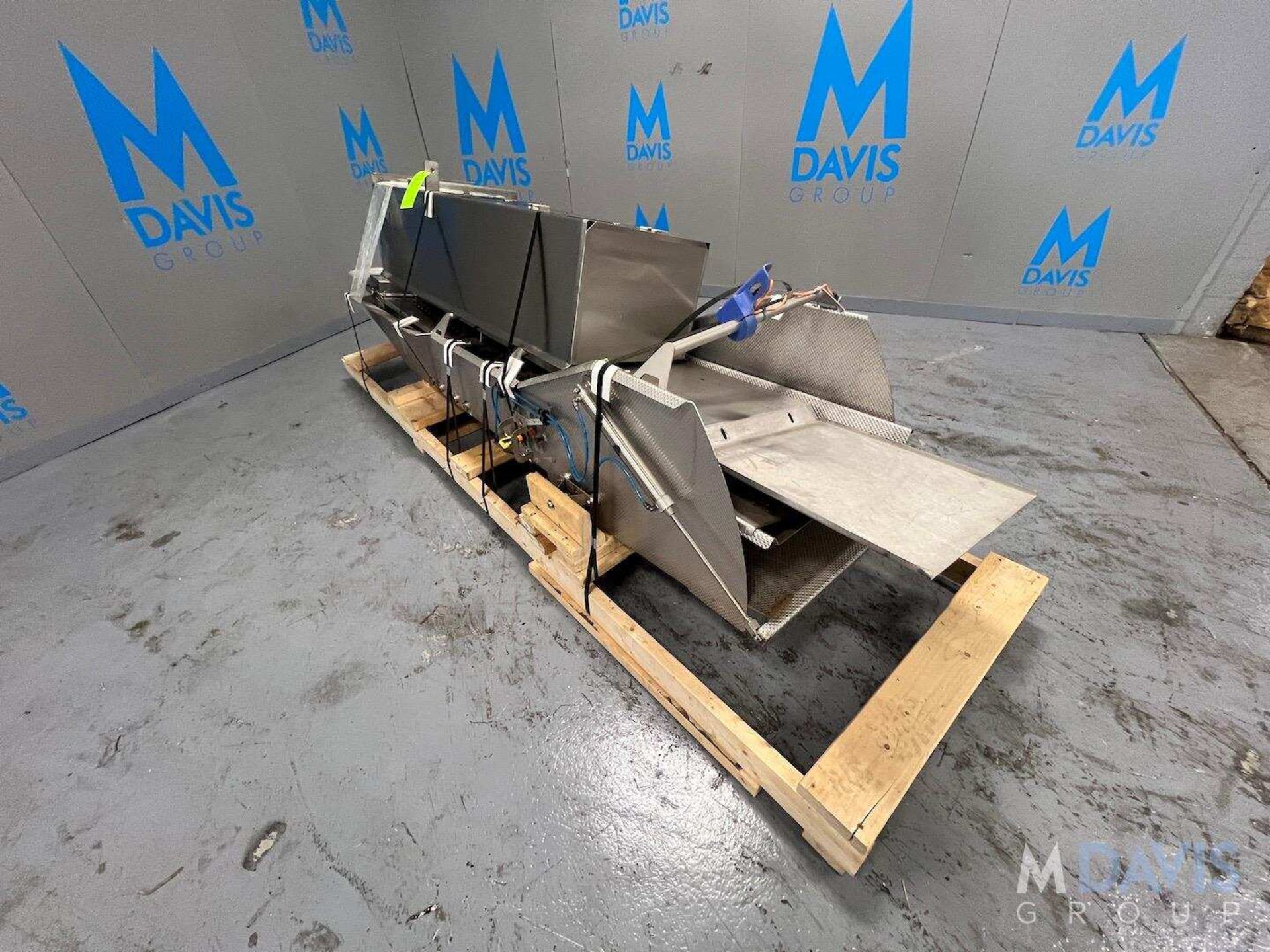 S/S VIBRATORY SHAKER DECK, APPROX. 96 IN. LONG X 24 IN W, WITH PNEUMATIC GATE VALVE, BELIEVED TO WOR - Image 6 of 10