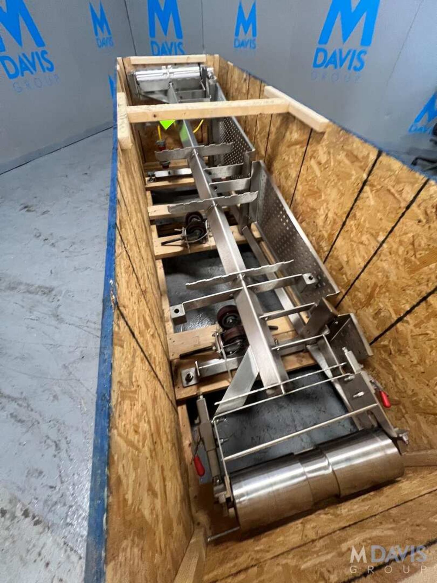 PORTABLE S/S CONVEYOR, APPROX. 105 IN. L X 26 IN. W (INVENTORY # ) (LOCATED @ MDG SHOWROOM - PITTSB - Image 7 of 10