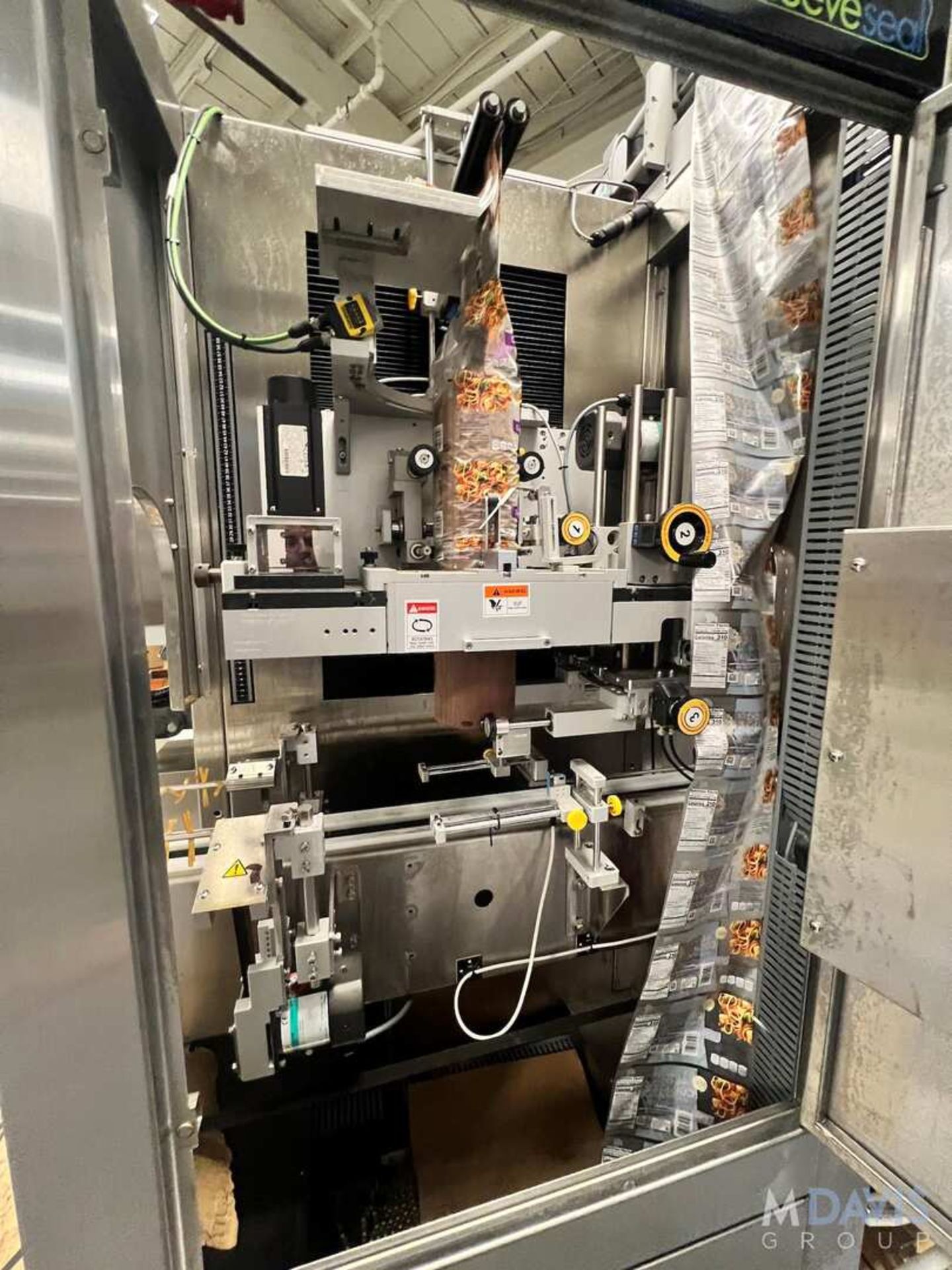 2018 SLEEVE SEALVERTICAL SLEEVE LABELER, MODEL SSL - FS1, S/N 08041710, WITH ALLEMN BRADLEY COMPACTL - Image 2 of 22