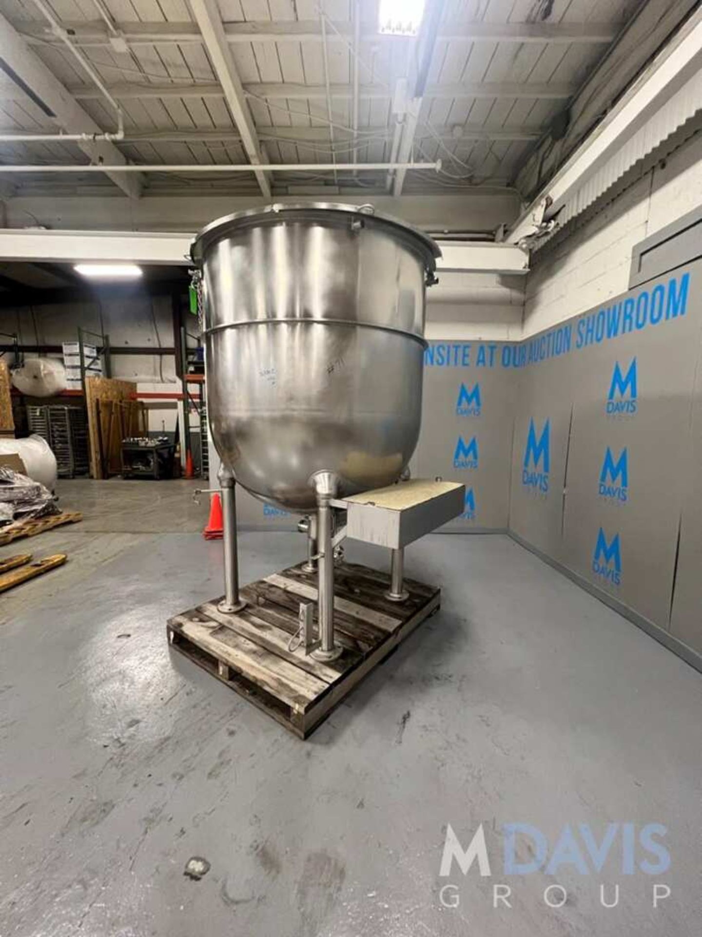 GROEN 300 GALLON 316L S/S KETTLE, MODEL N-300 SP, S/N 125382, (INVENTORY # ) (LOCATED @ MDG SHOWROO - Image 2 of 10