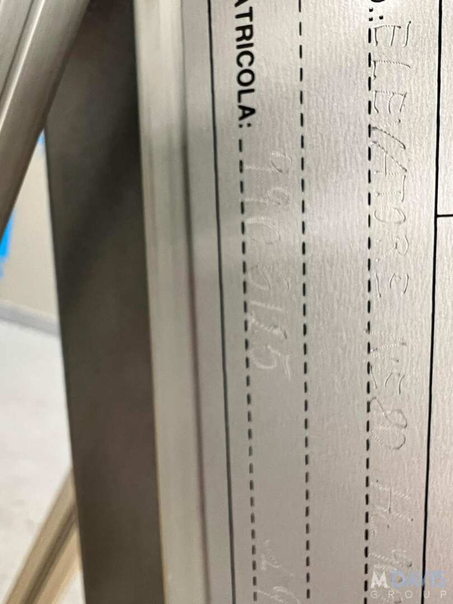 BOTTLE HOPPER WITH CLEATED ELEVATING CONVEYOR, MODEL ELEVATORE NE 80 HC 900 HS 1715, S/N 9906125, LE - Image 14 of 19