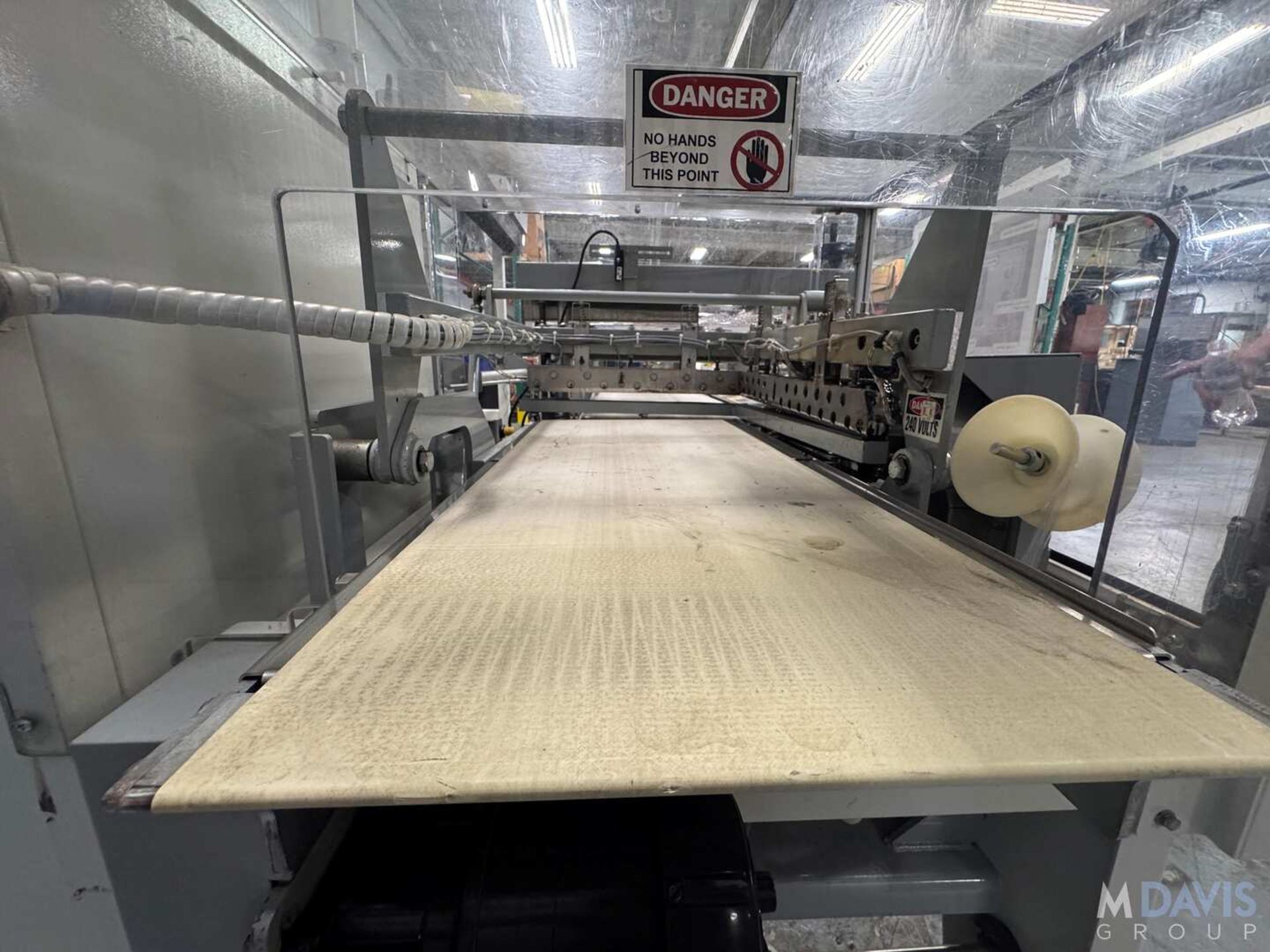 TEXWRAP L-BAR SEALER, MODEL 2219, S/N 02111, 1-PHASE, 60 HZ, 240/208 V, ALLEN BRADLEY MICROLOGIX CON - Image 4 of 10