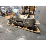 S/S VIBRATORY SHAKER DECK, APPROX. 96 IN. LONG X 24 IN W, WITH PNEUMATIC GATE VALVE, BELIEVED TO WOR