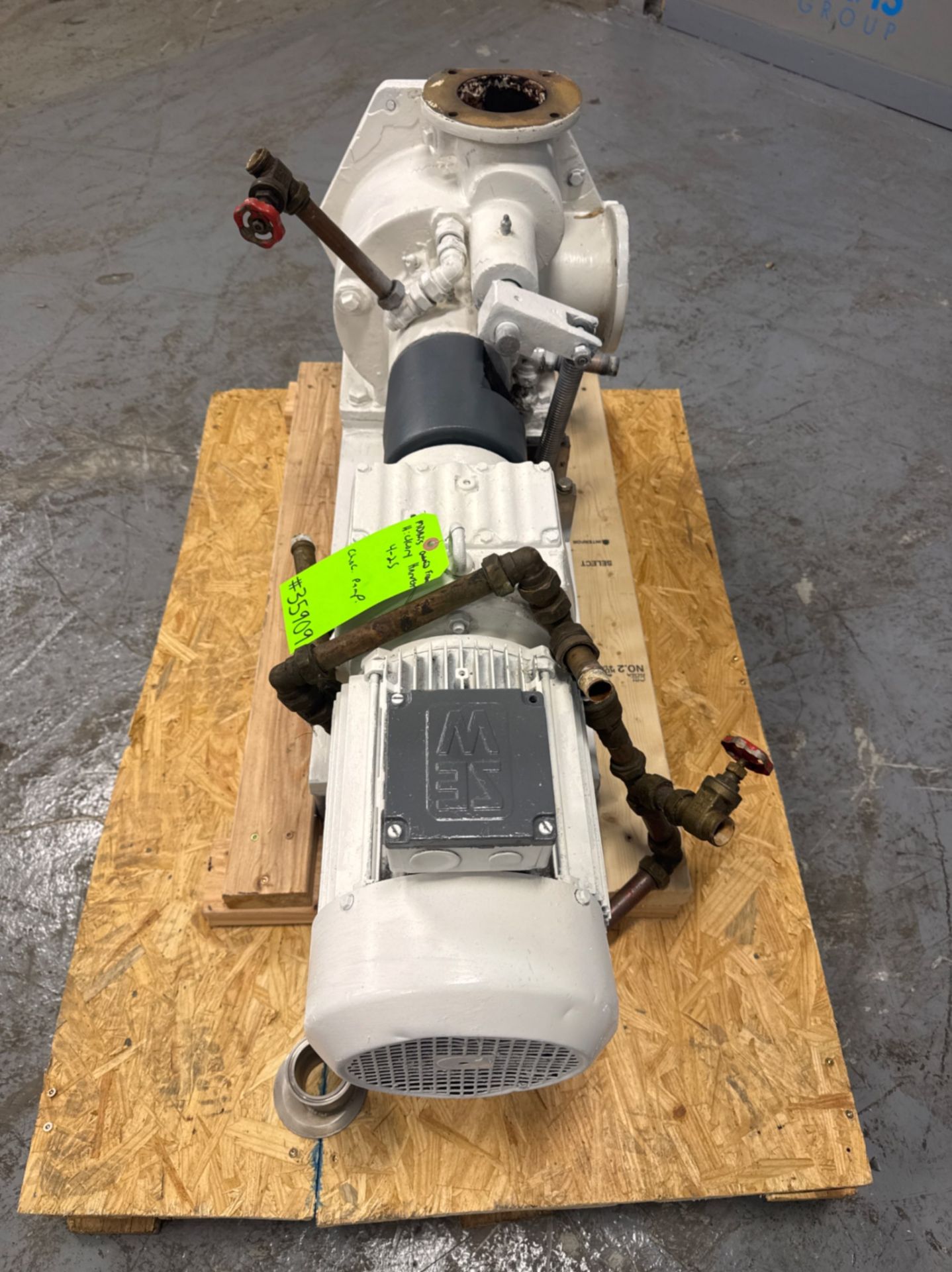 Chocolate Pump - Image 4 of 5